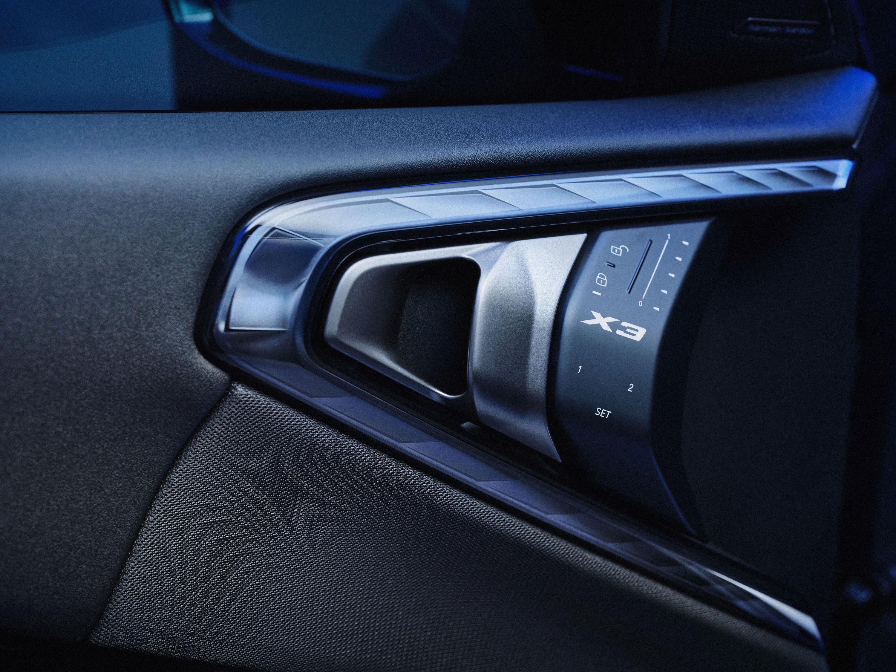 BMW X3 exterior P90594368