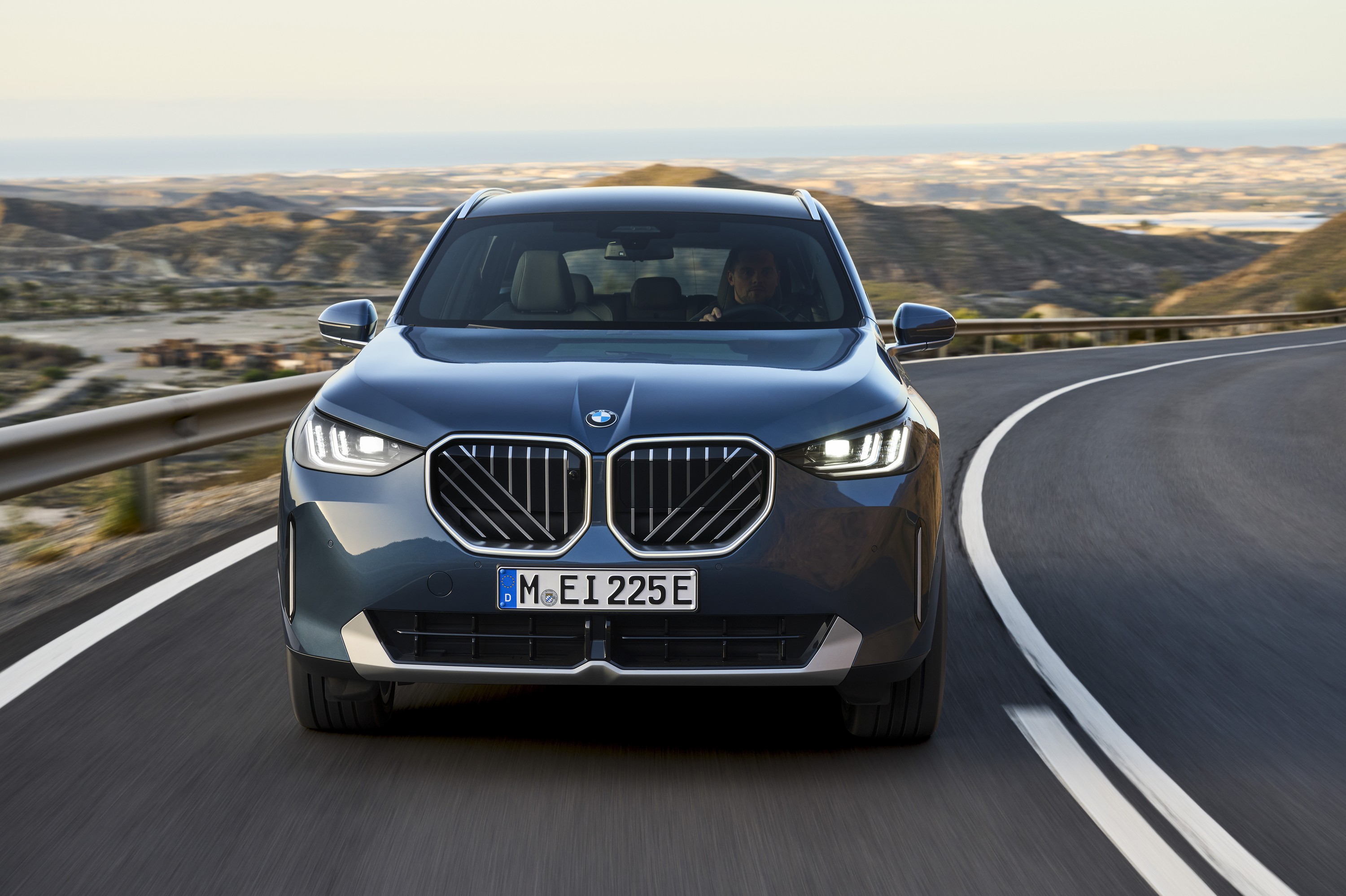 BMW X3 technology P90554843