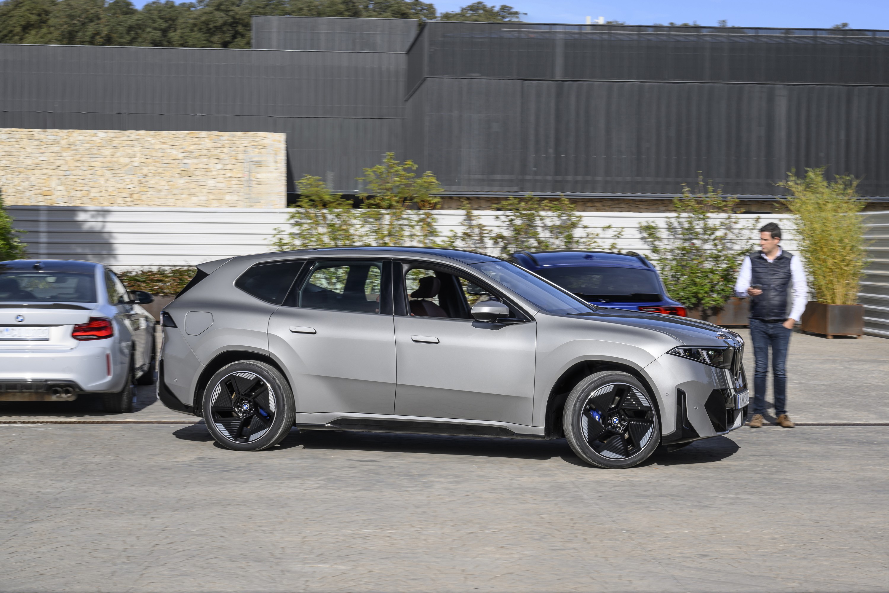 BMW iX3 exterior P90626449