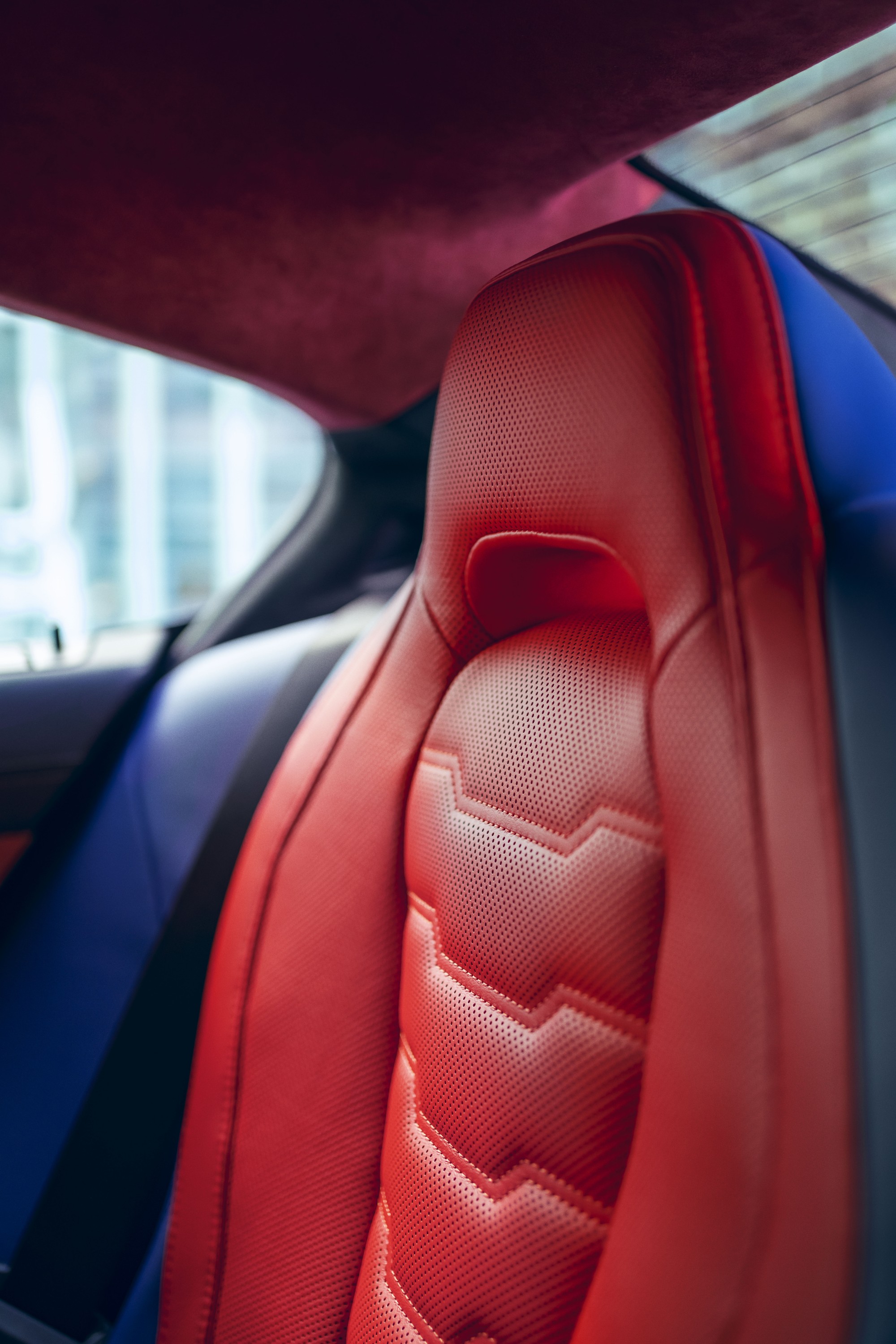 BMW M850i exterior P90449943
