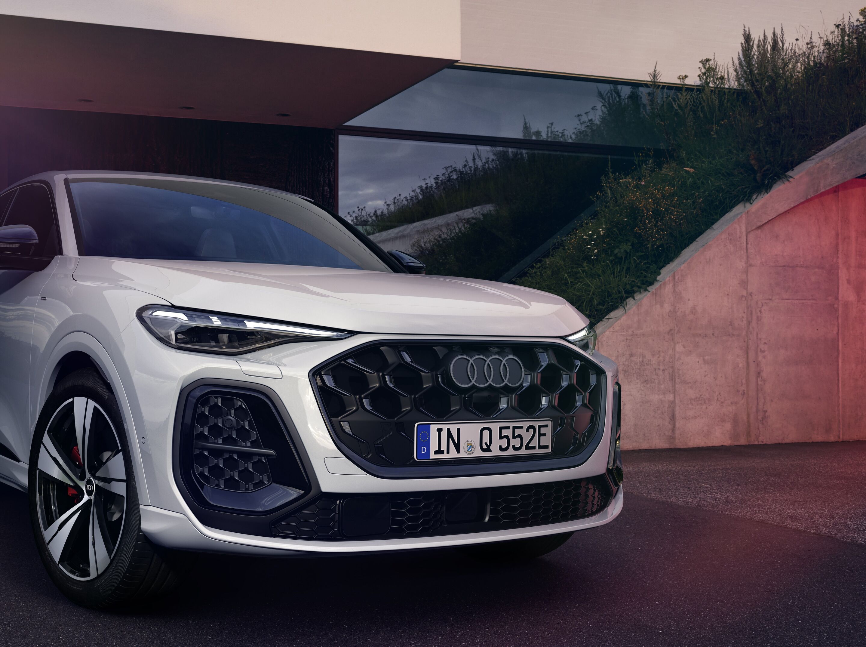 Audi Q5 Sportback e-hybrid additional exterior official photo