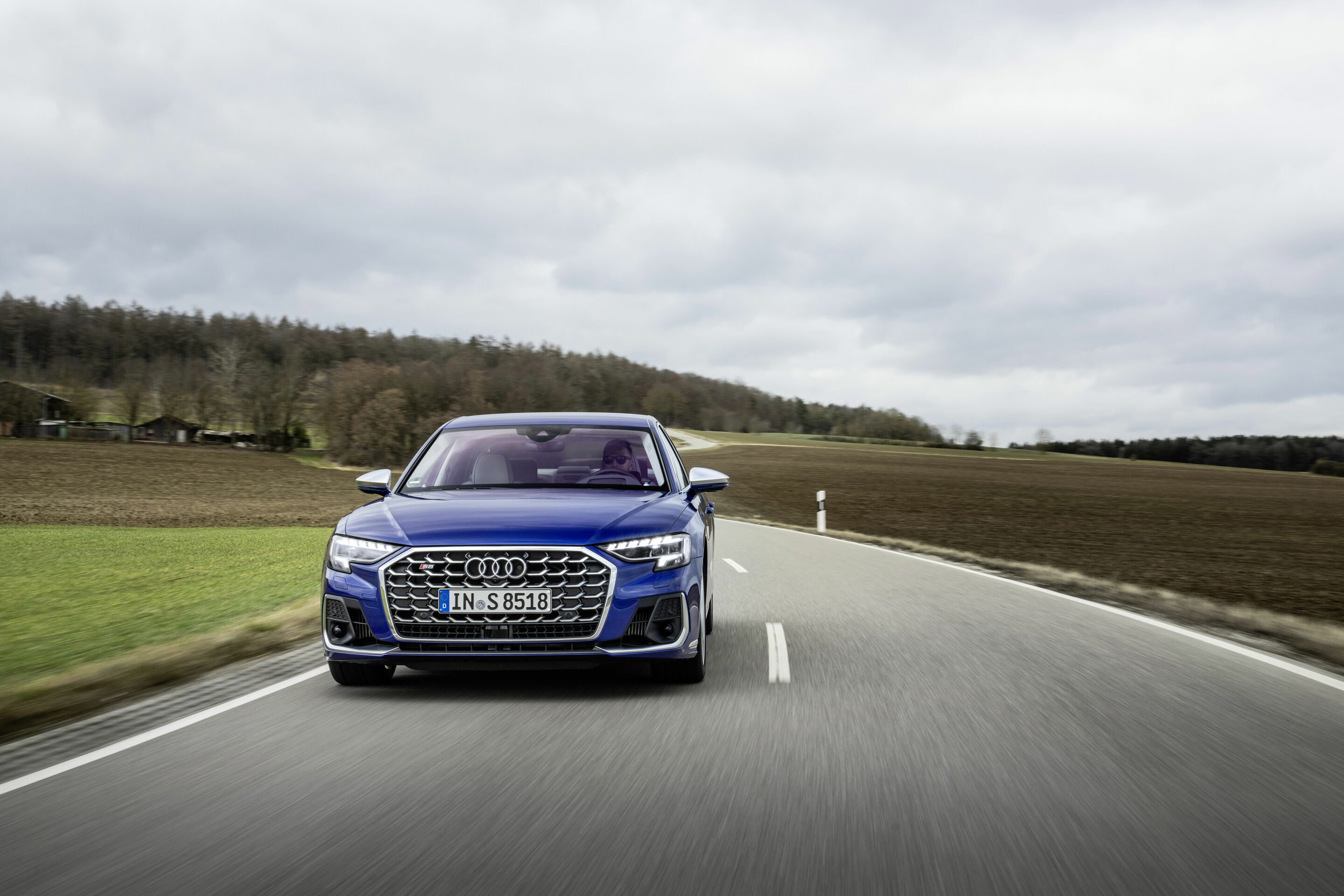 Audi S8 interior and cockpit A220803