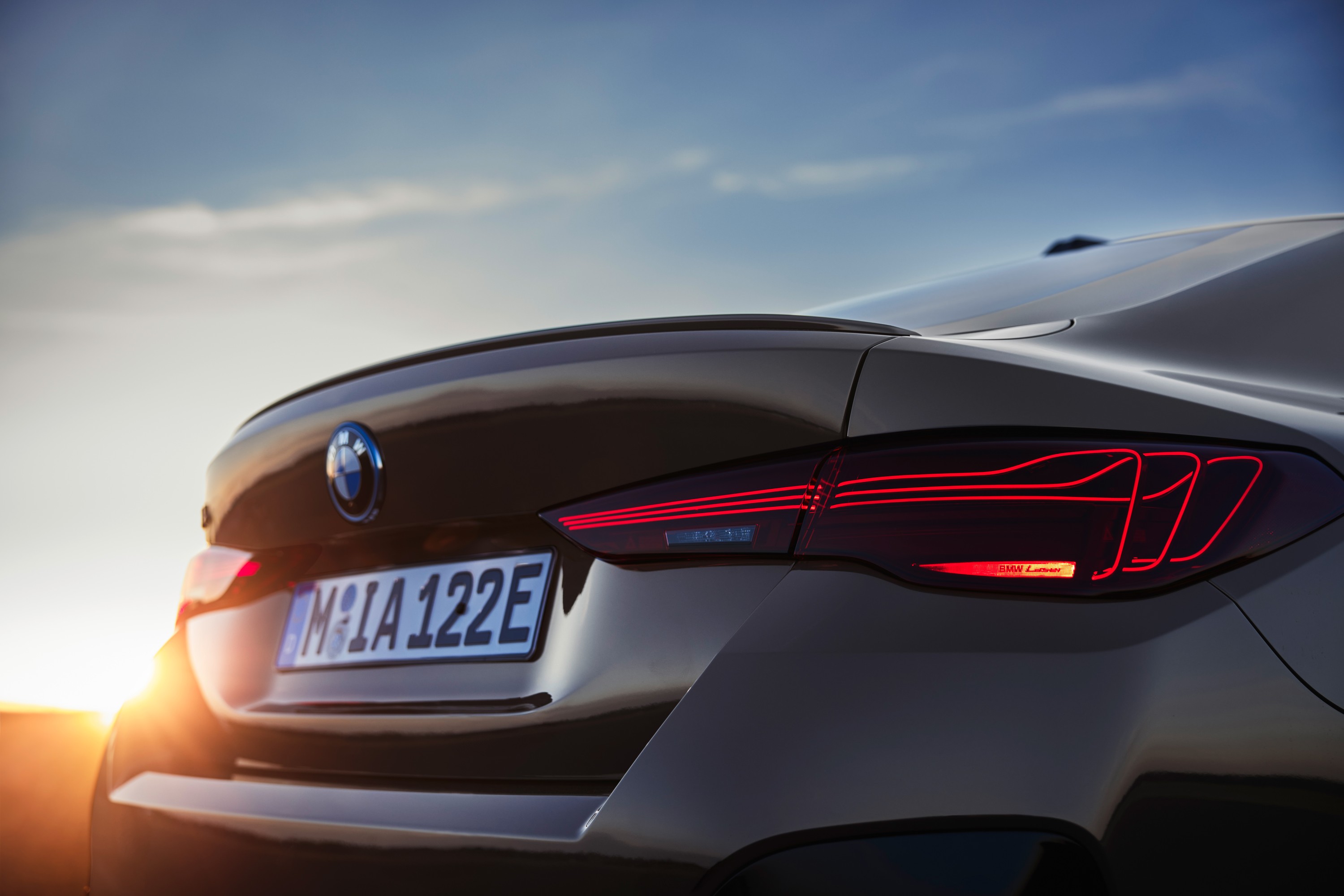 BMW i4 exterior P90546607
