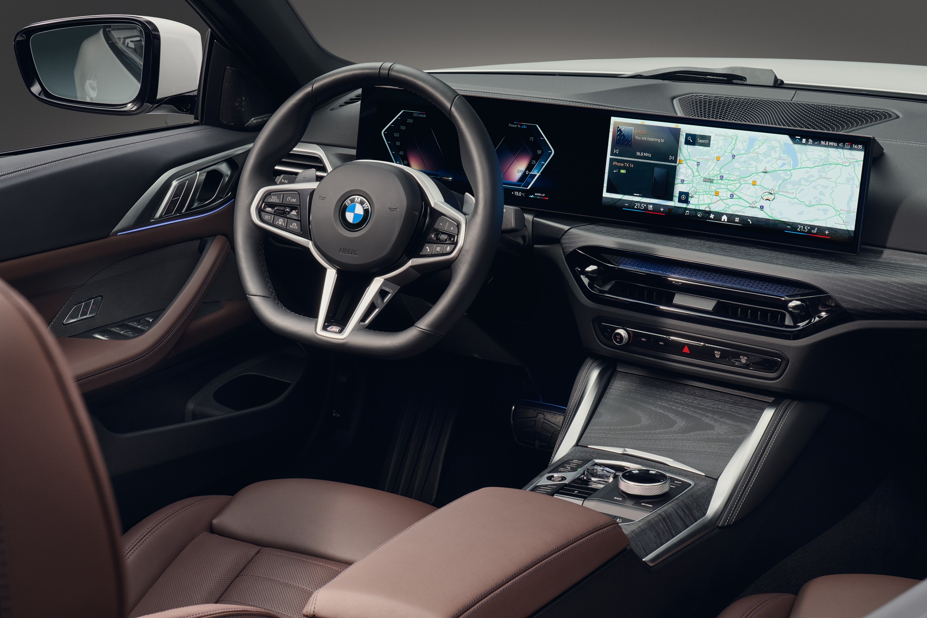 BMW 4 Series interior P90535841
