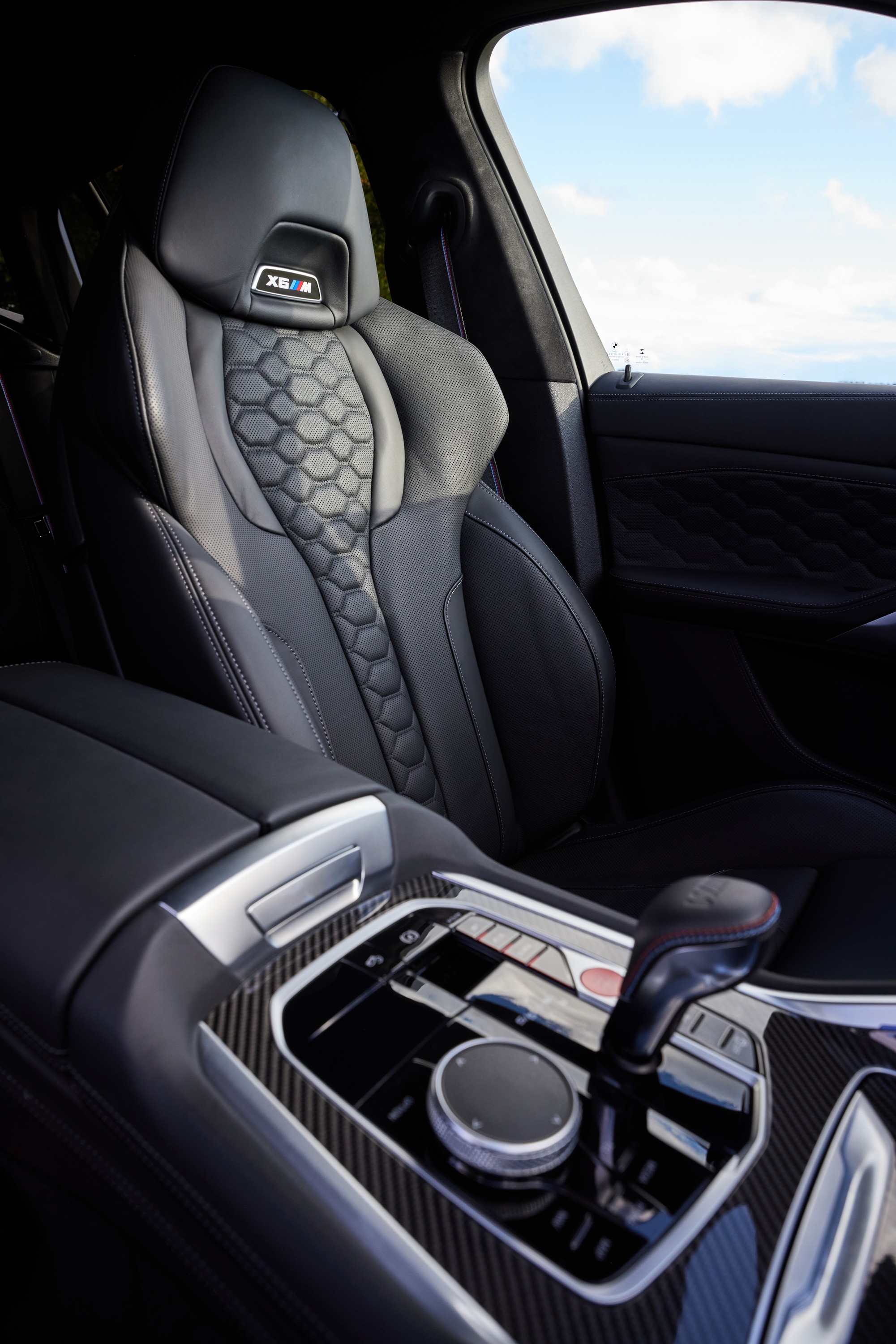 BMW X6 exterior P90518014