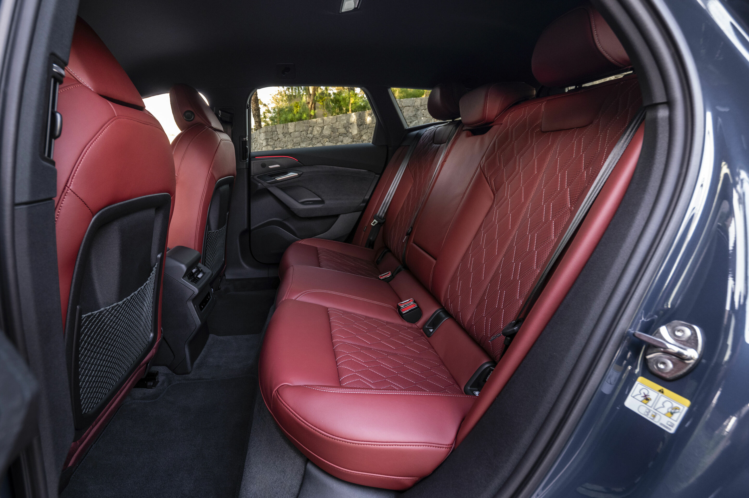 Audi S6 Avant e-tron interior and cockpit A244683