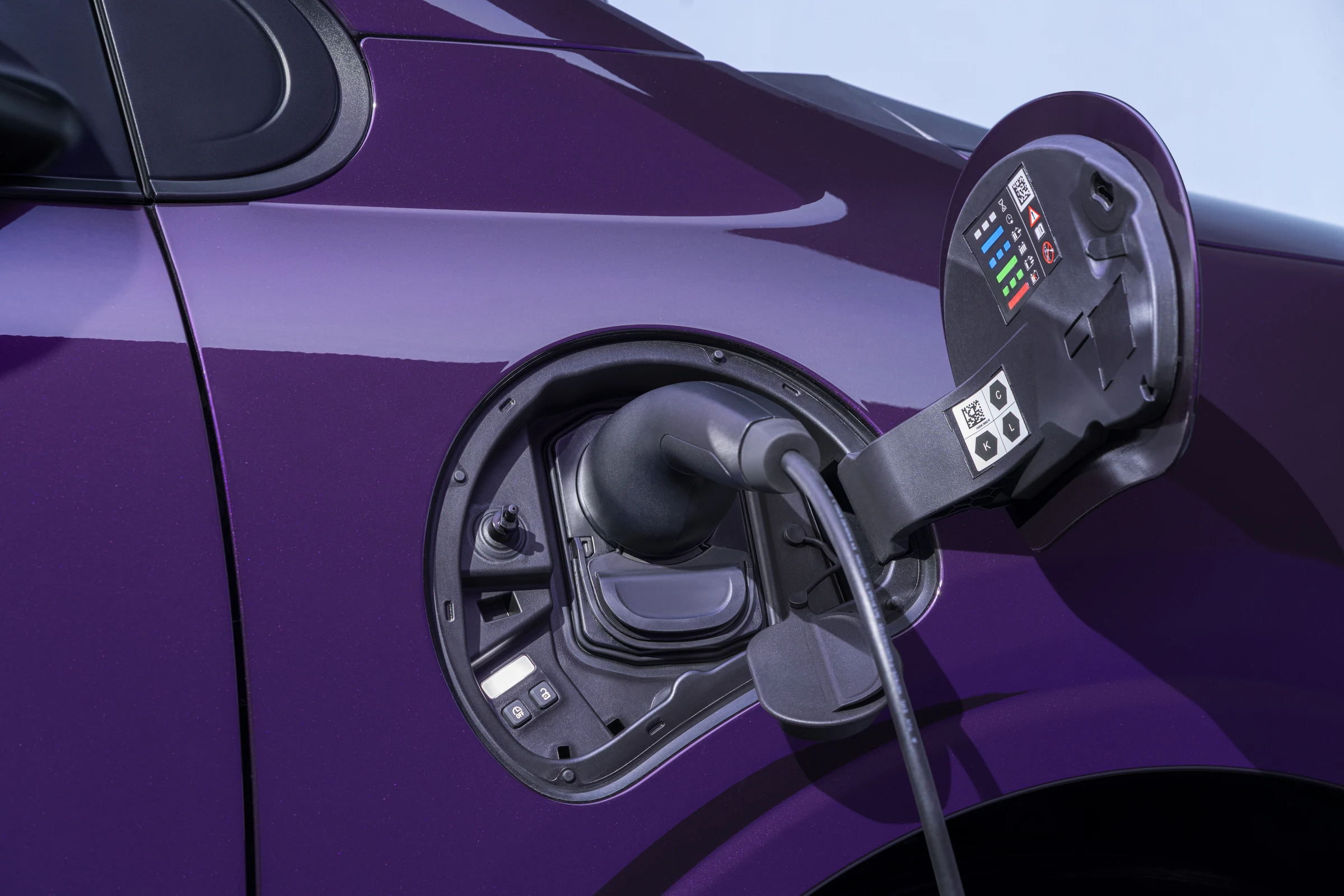 Nissan Pixo close-up details official photo 21