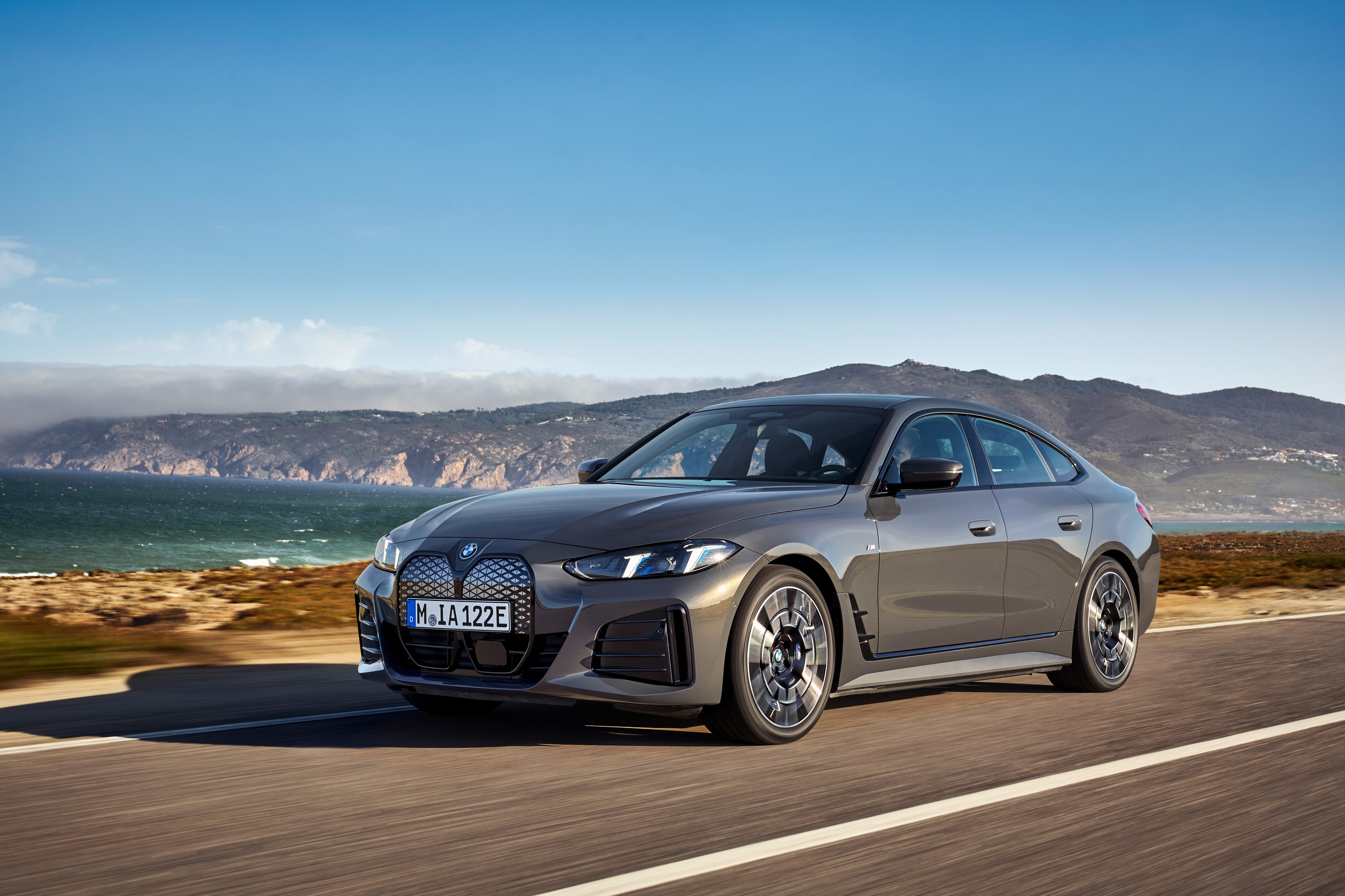 BMW i4 exterior P90546610