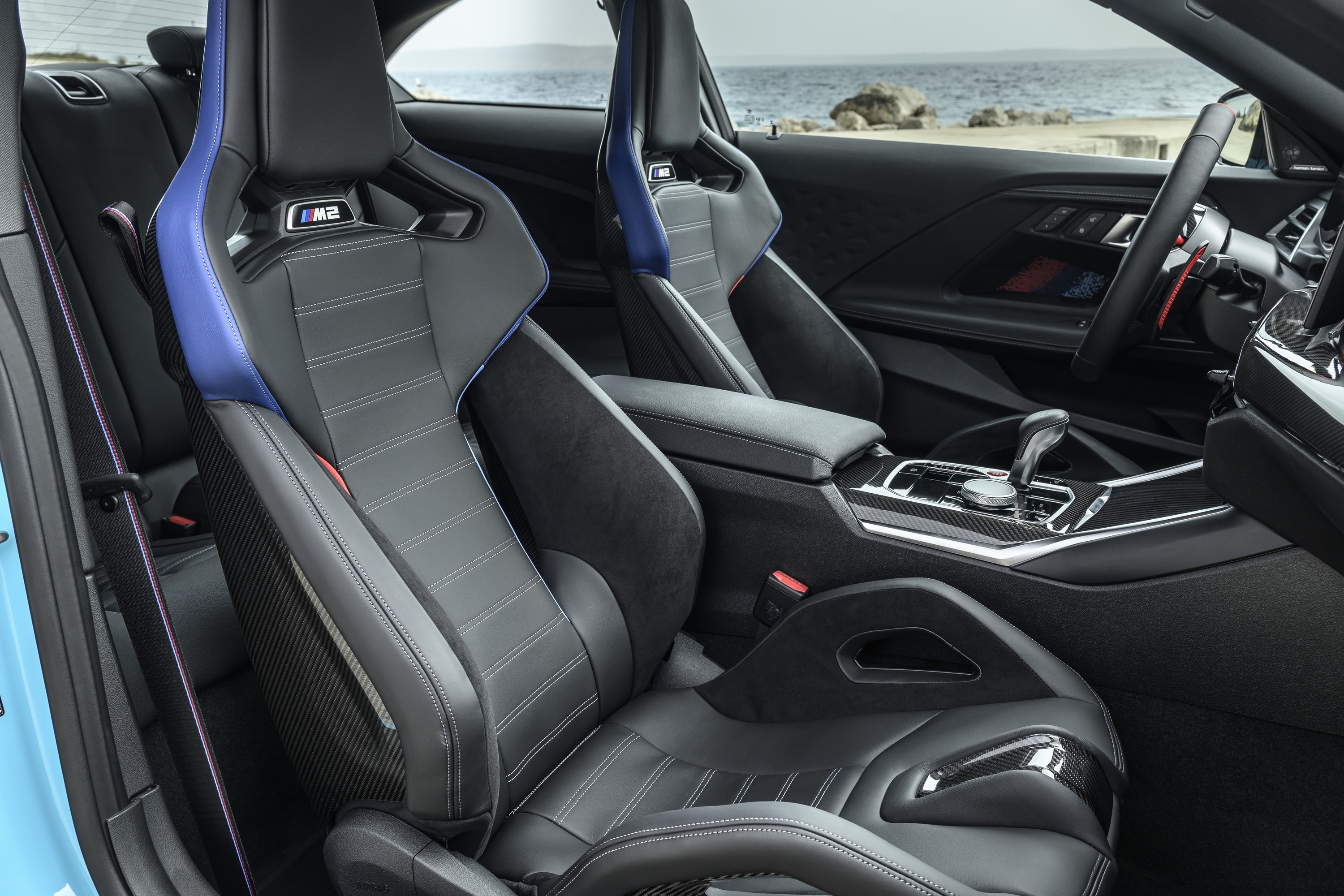 BMW M2 exterior P90642586