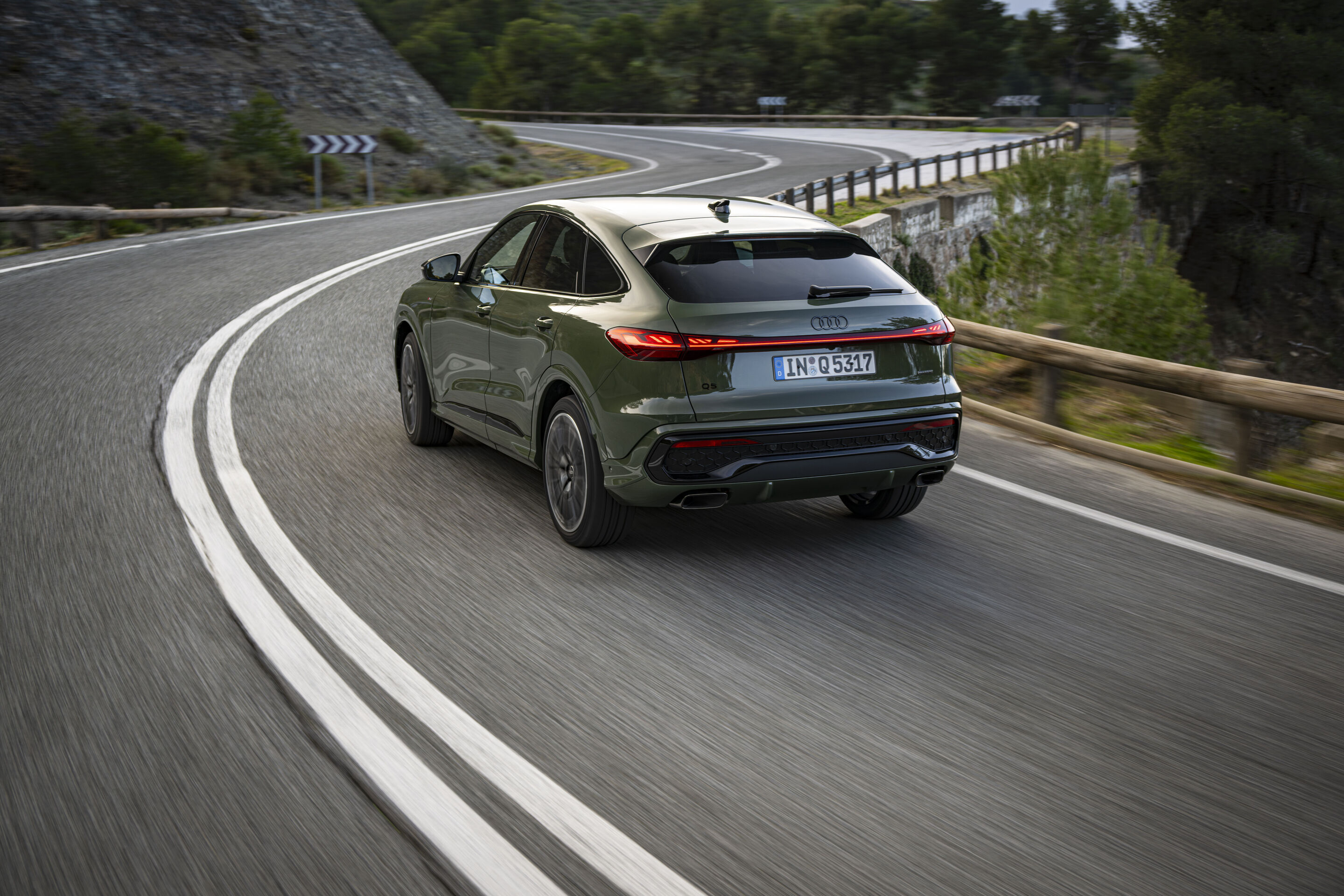 Audi Q5 Sportback additional exterior official photo
