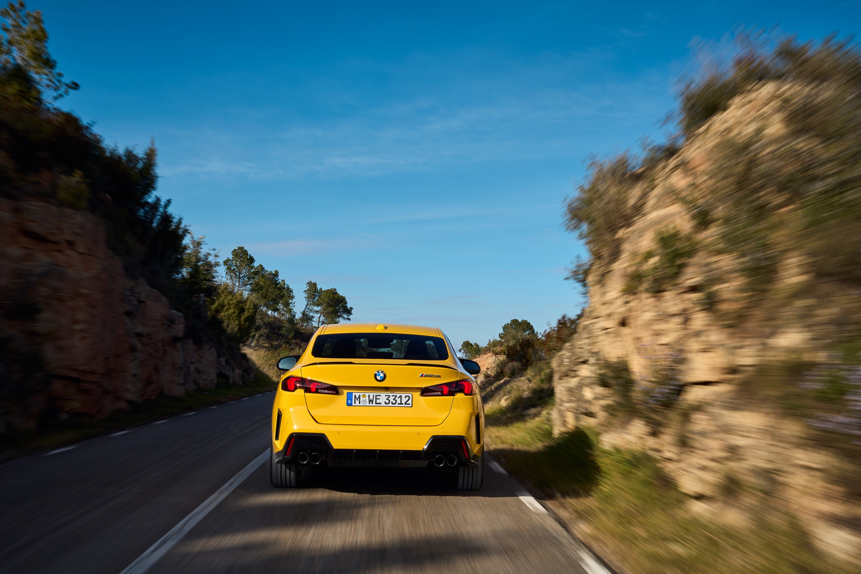 BMW M235 exterior P90588983