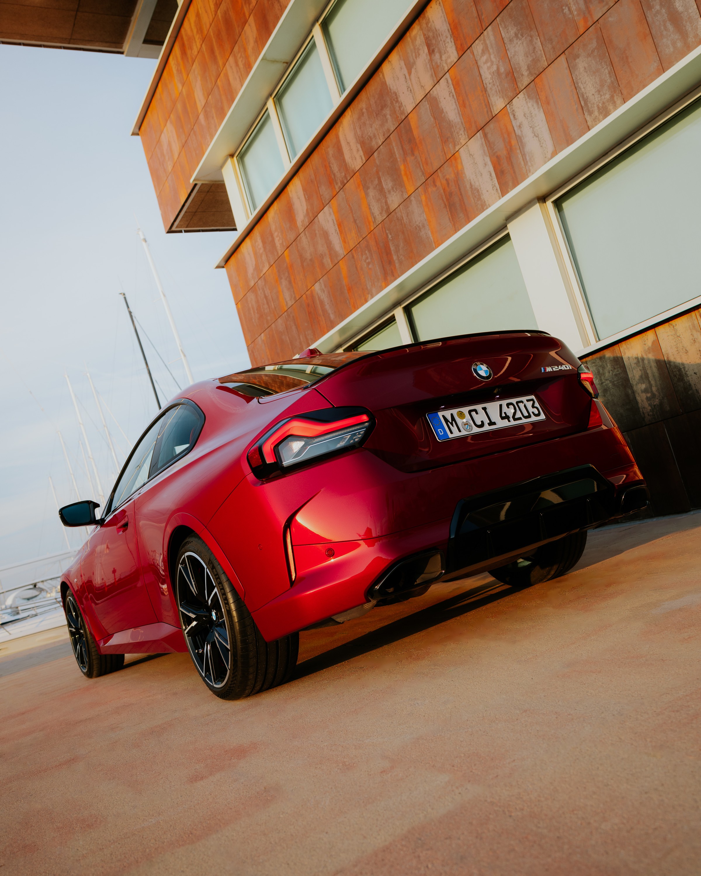 BMW M240i exterior P90554905