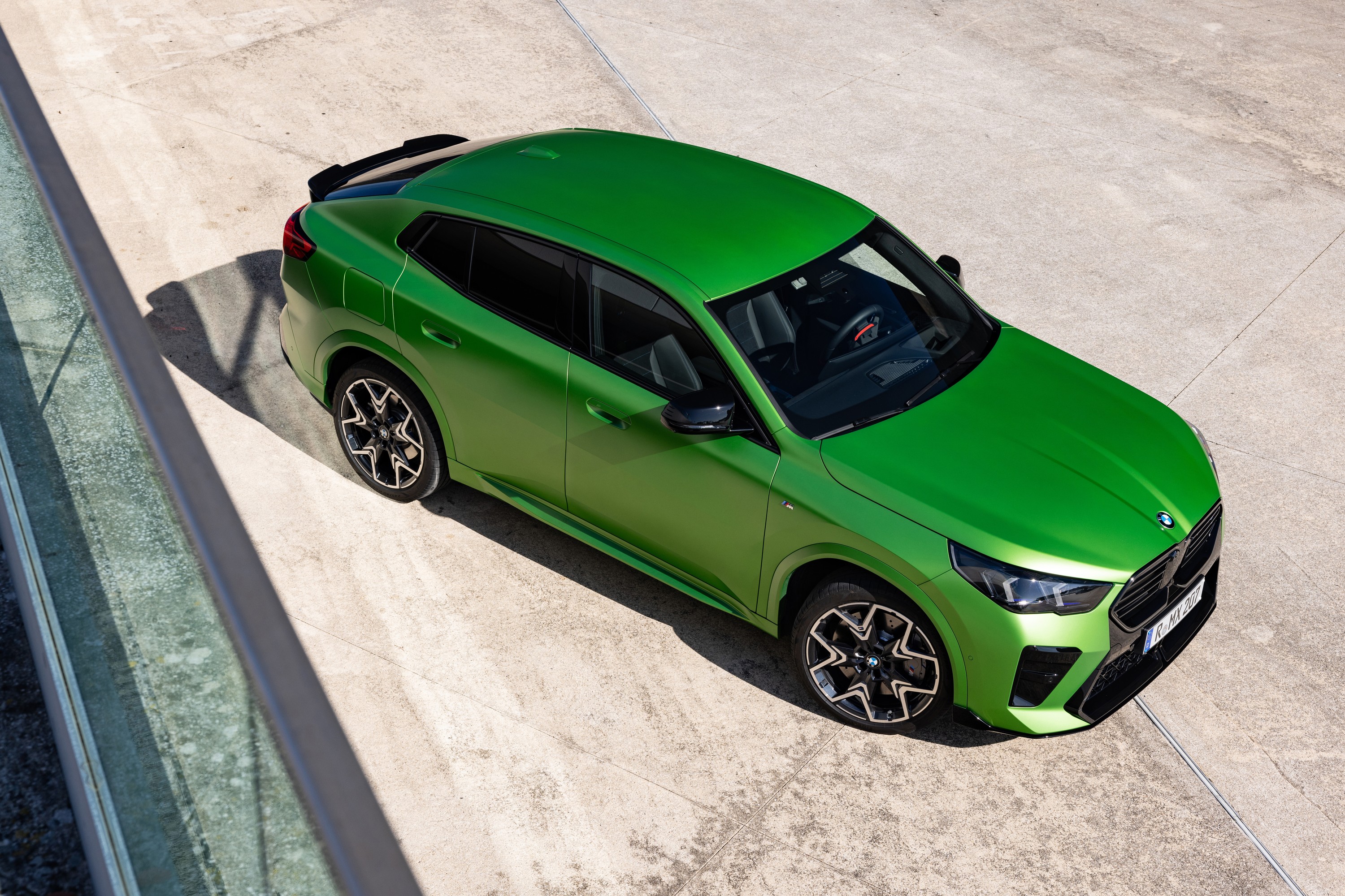 BMW X2 driving P90540197