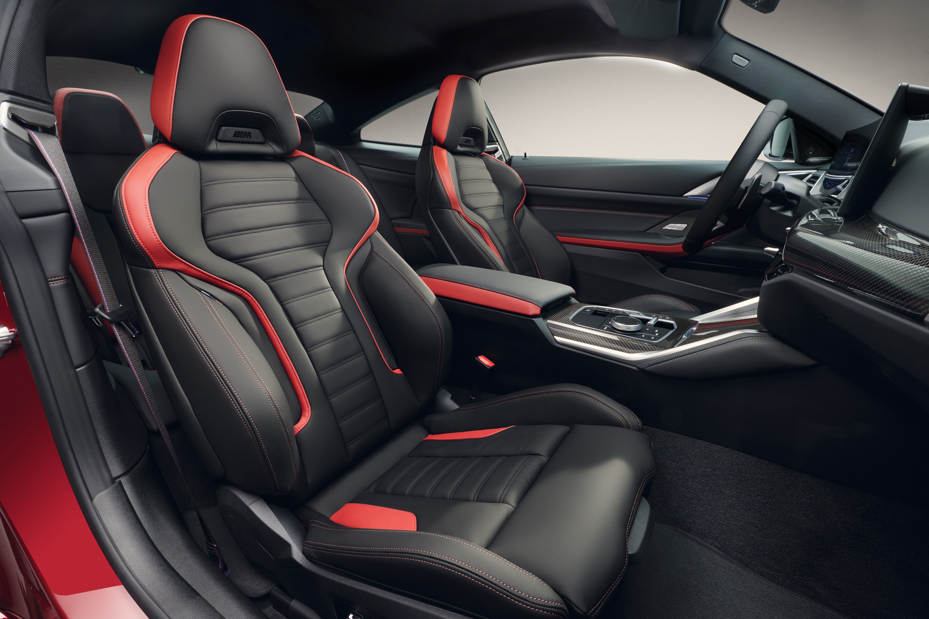 BMW 4 Series interior P90535789