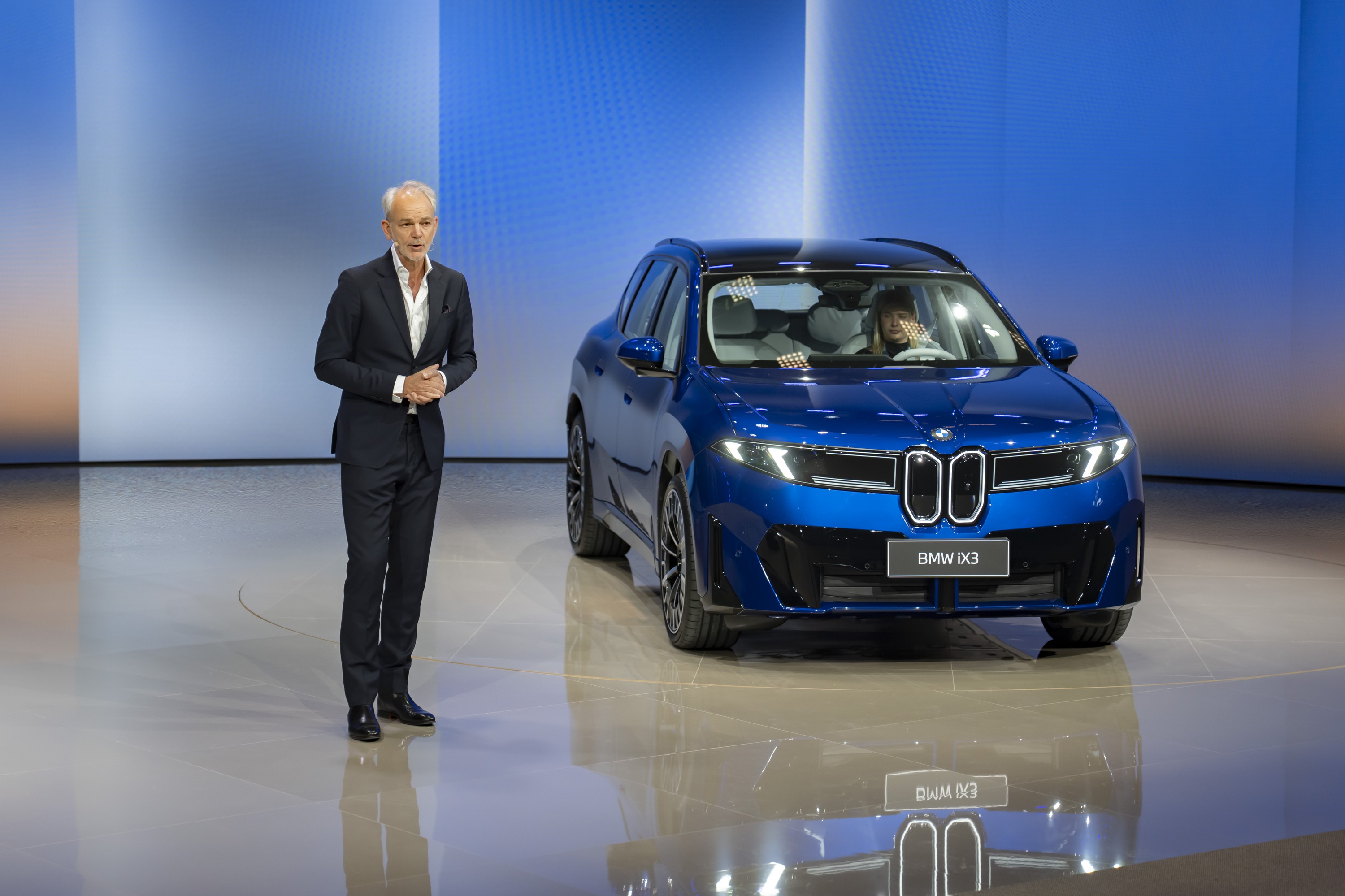 BMW iX exterior P90639073