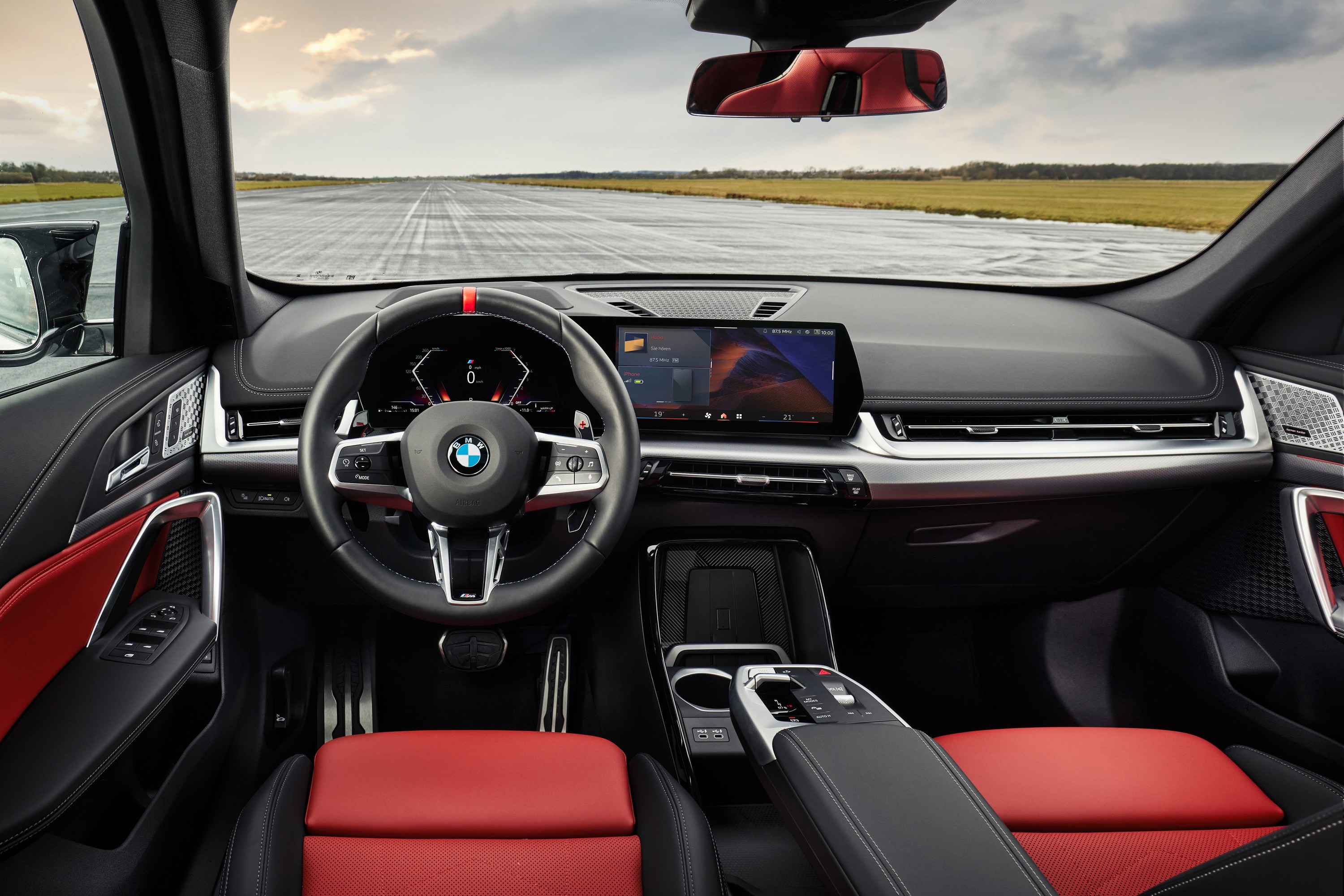 BMW X1 exterior P90509804