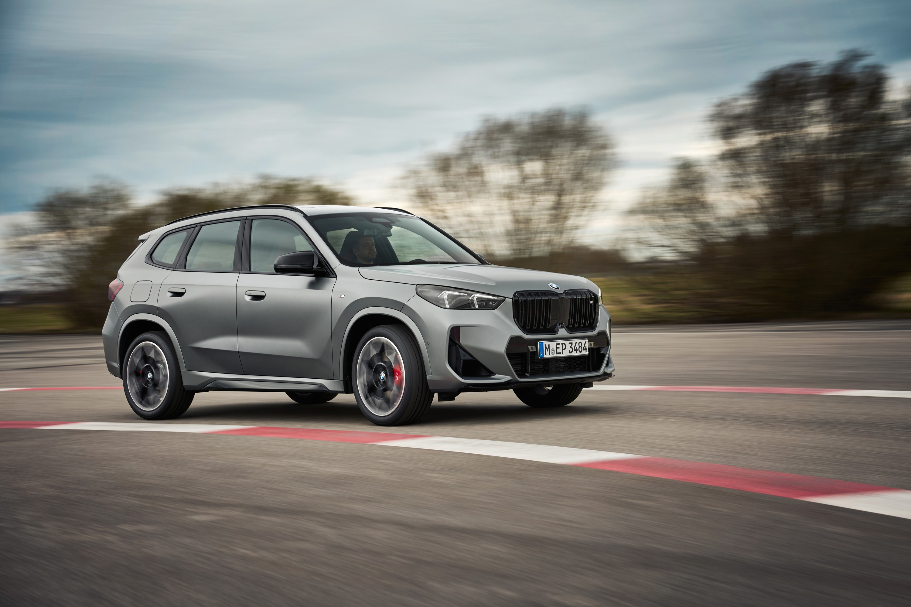 BMW X1 exterior P90509766