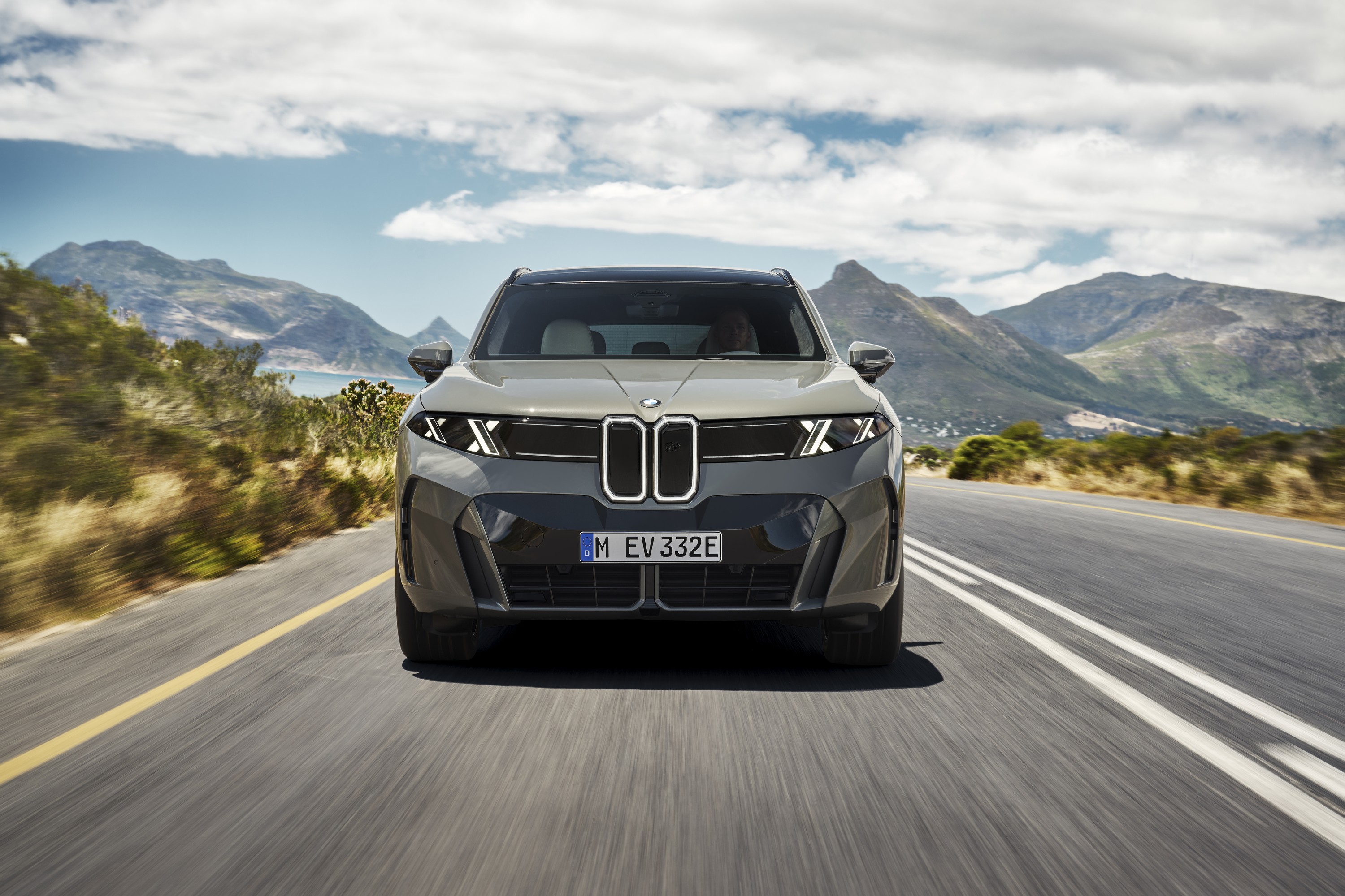 BMW iX exterior P90645963