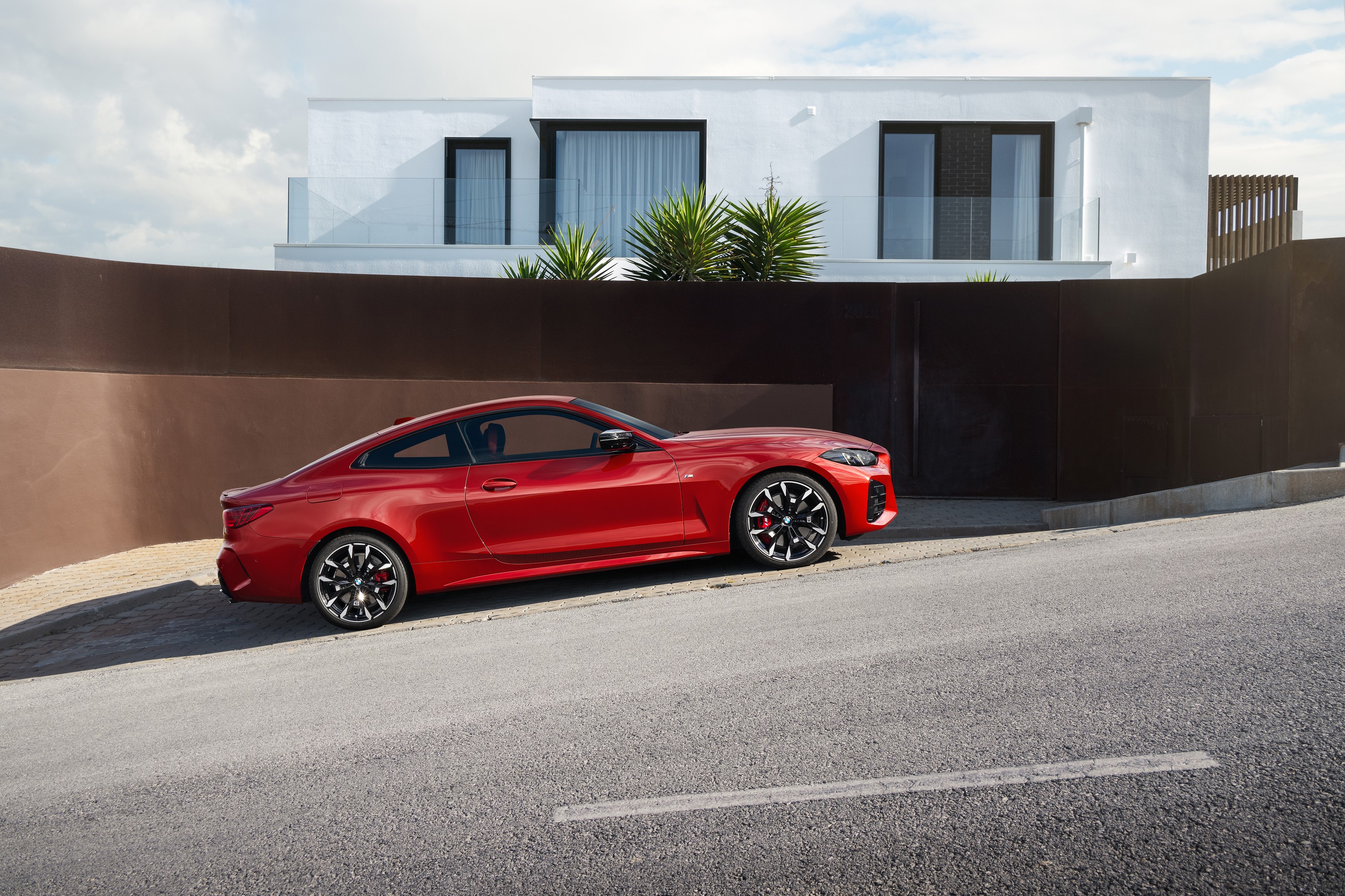 BMW 4 Series exterior P90535821