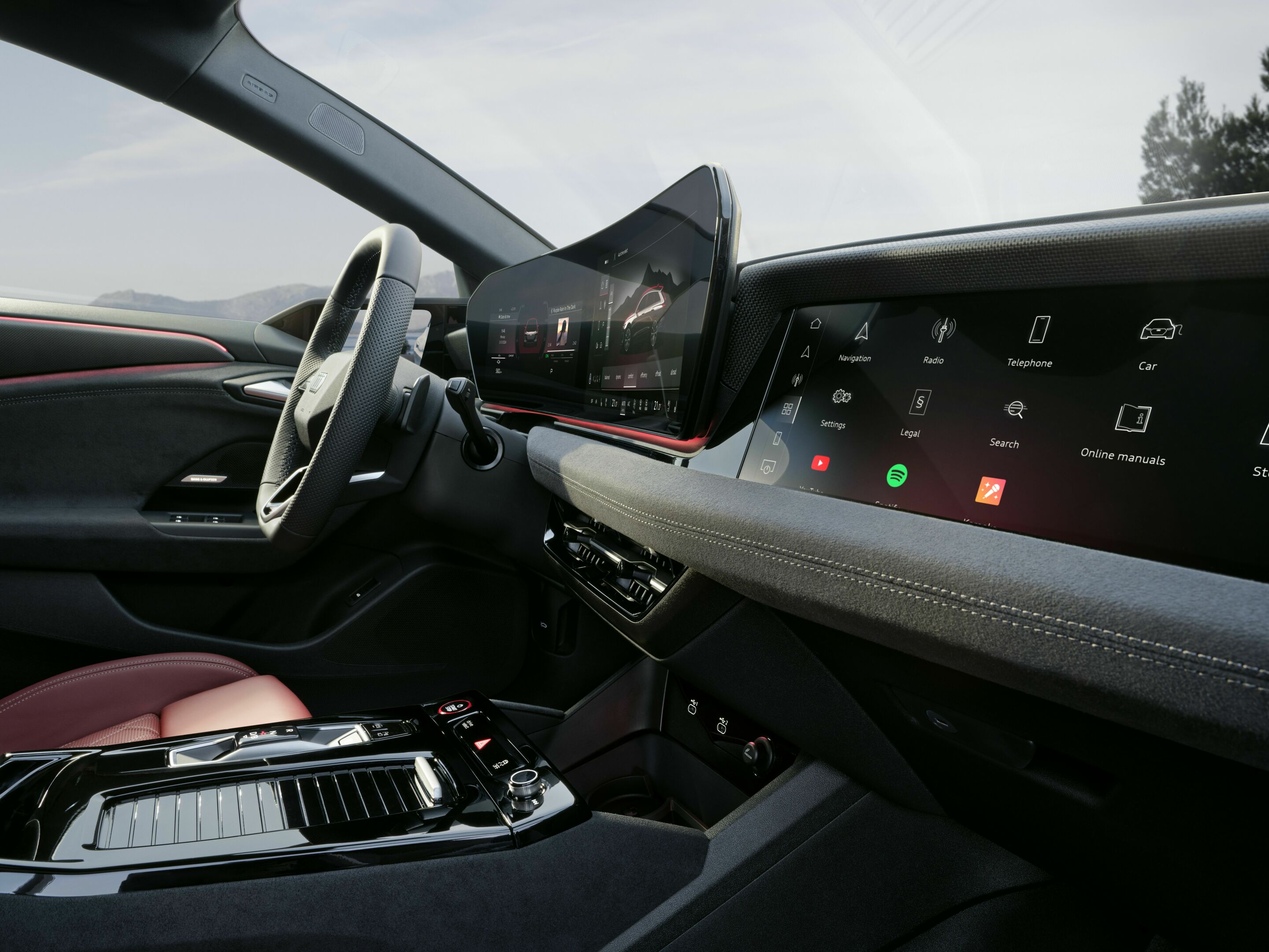 Audi S6 Avant e-tron interior and cockpit A243571