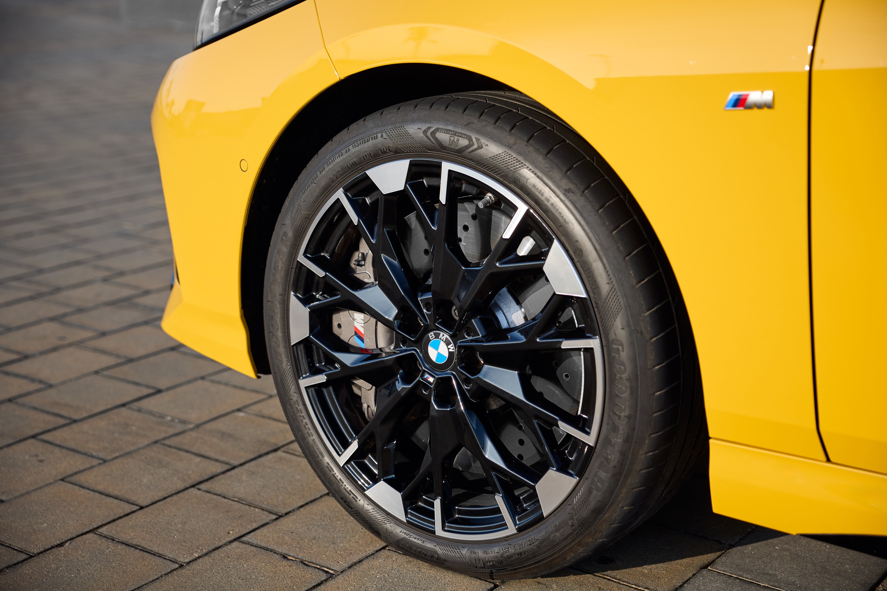 BMW M235 exterior P90589026