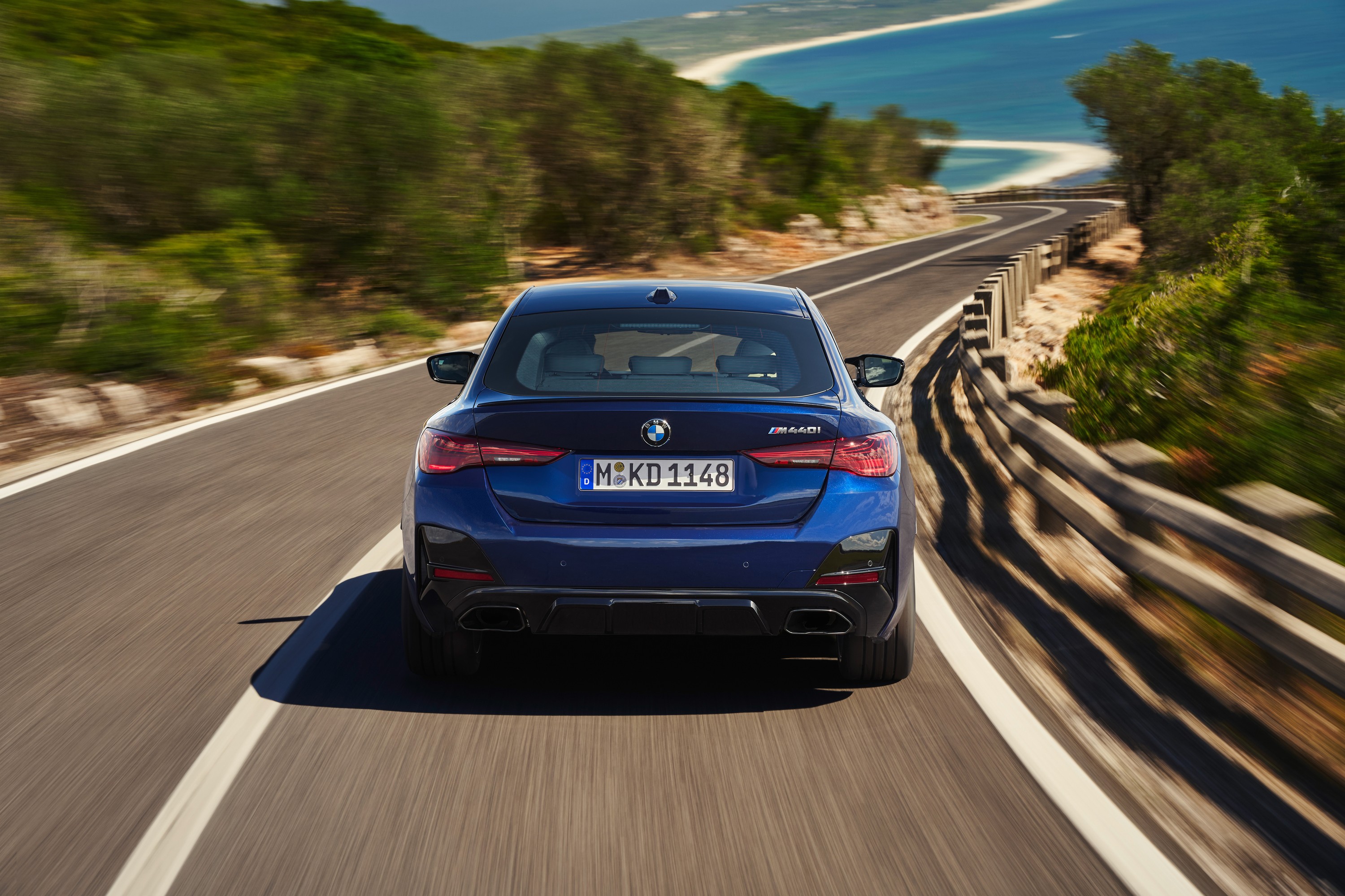 BMW M440i exterior P90546589