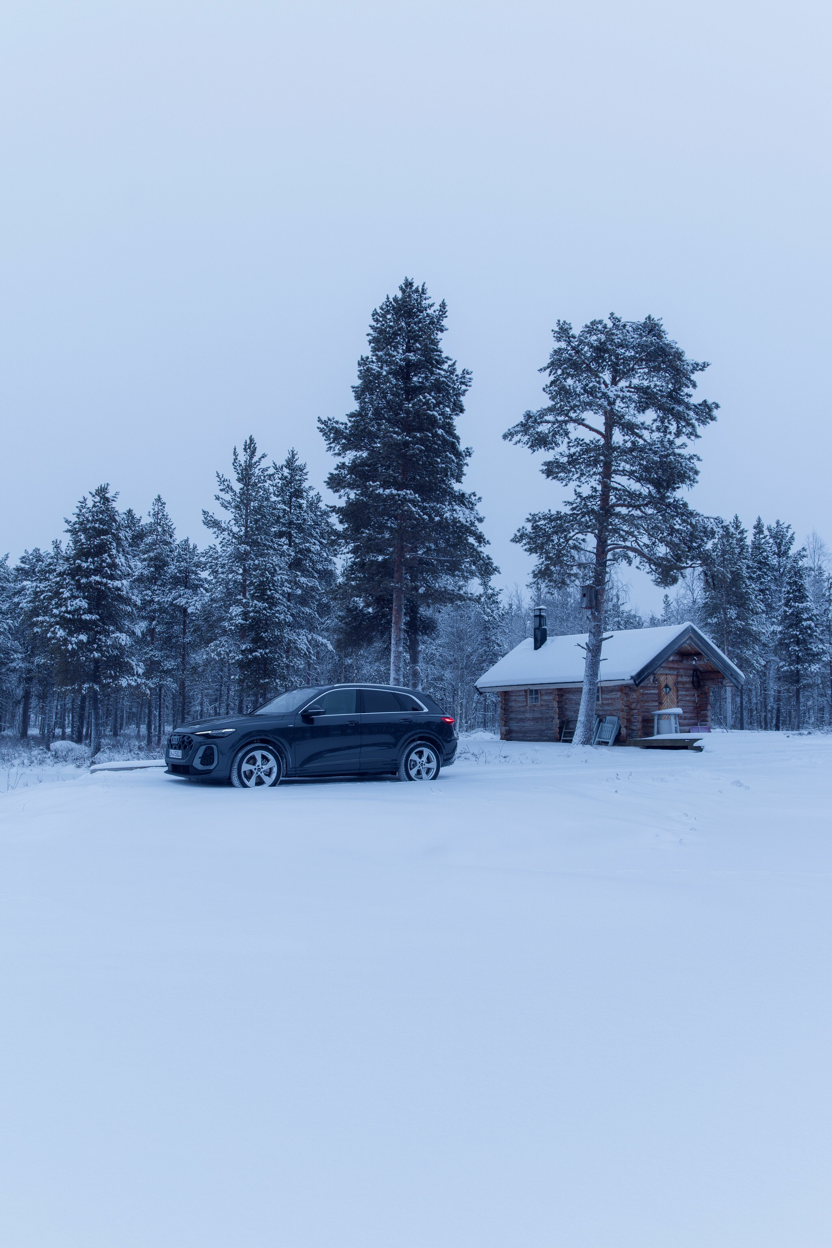 Audi Q5 SUV additional exterior official photo