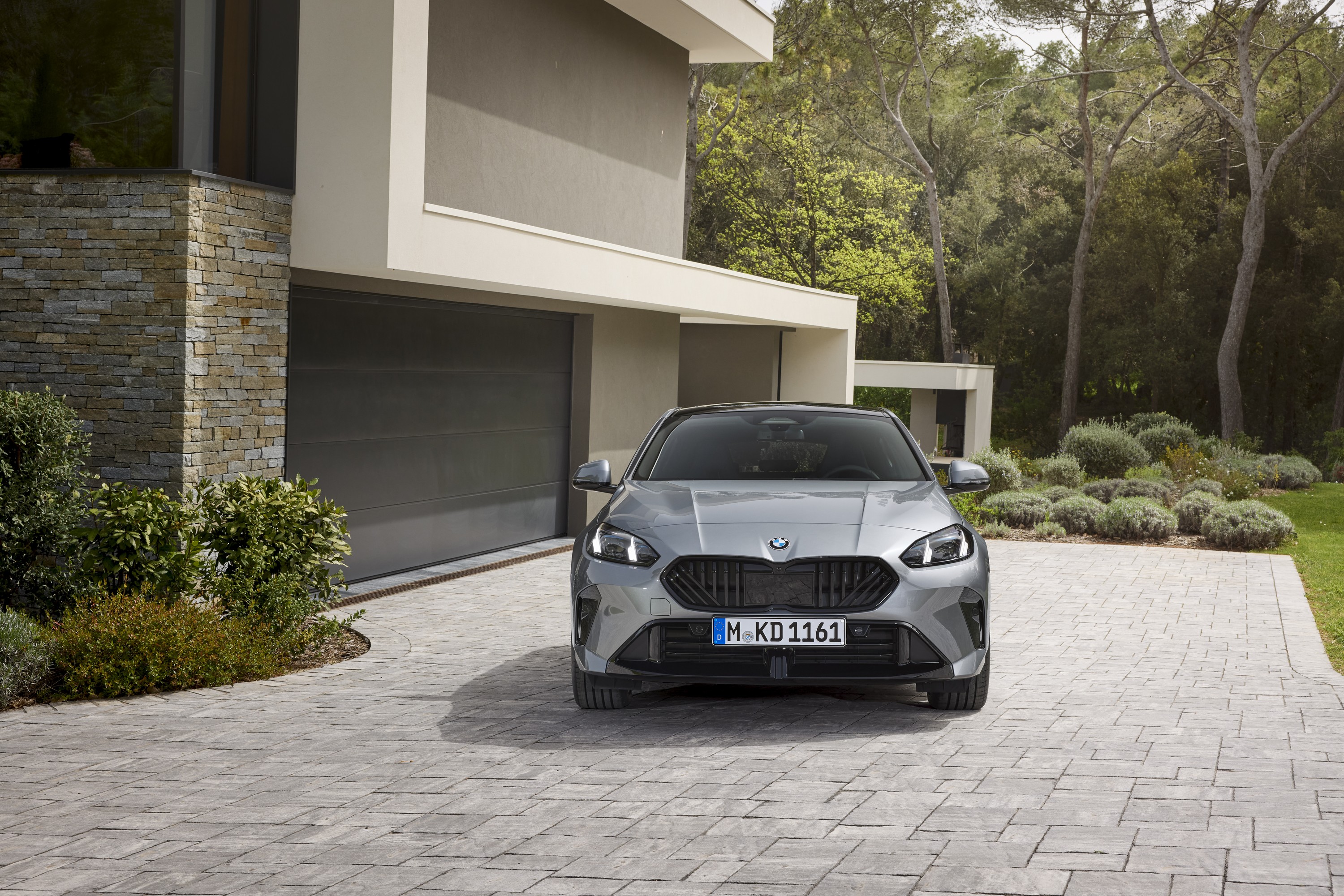 BMW 1 Series exterior P90550871