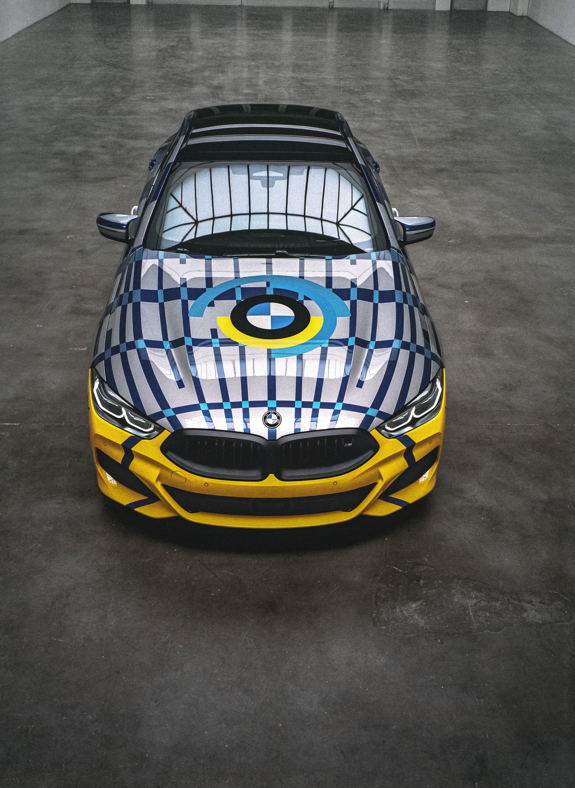 BMW M850i exterior P90450195