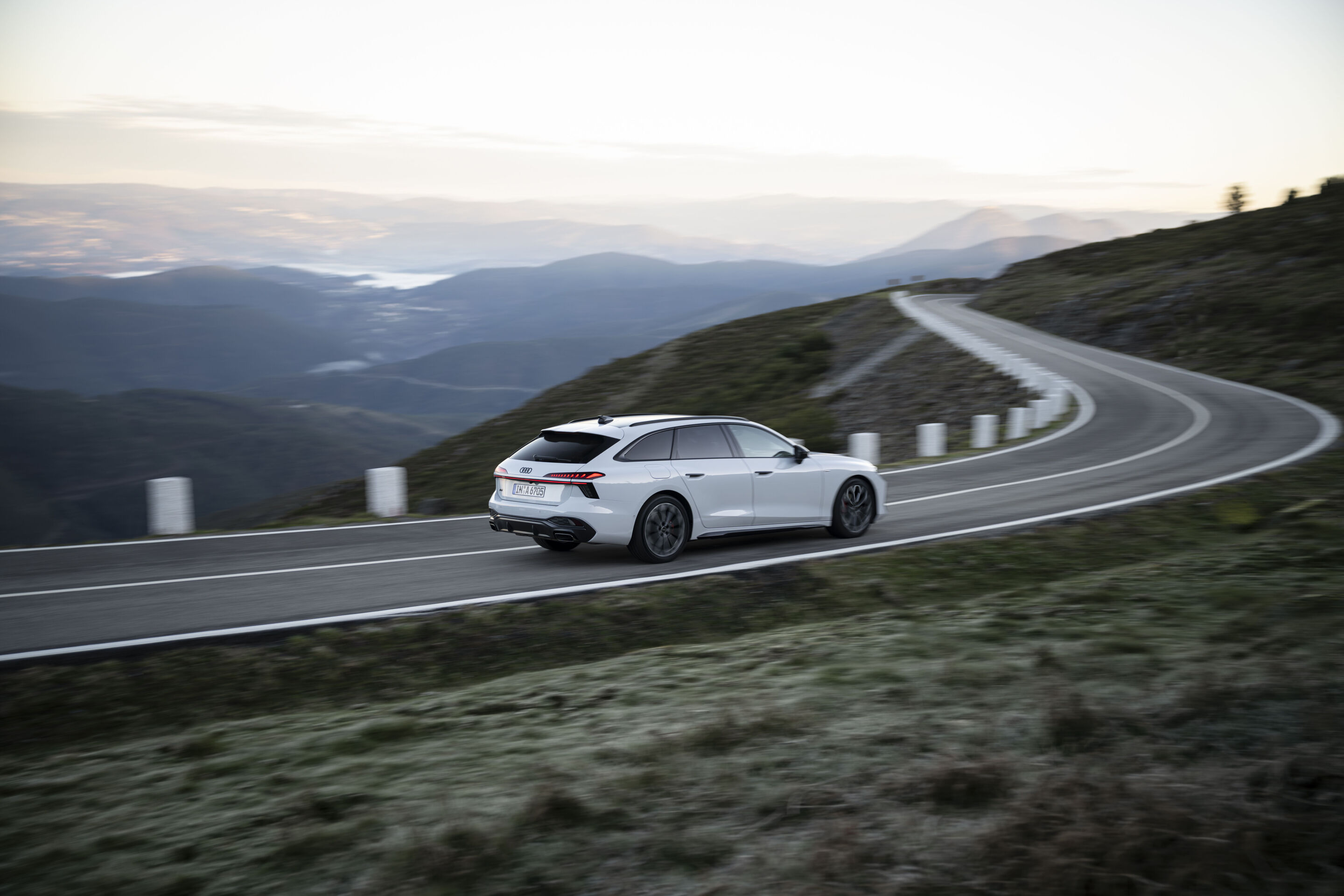 Audi A6 Overview official photo
