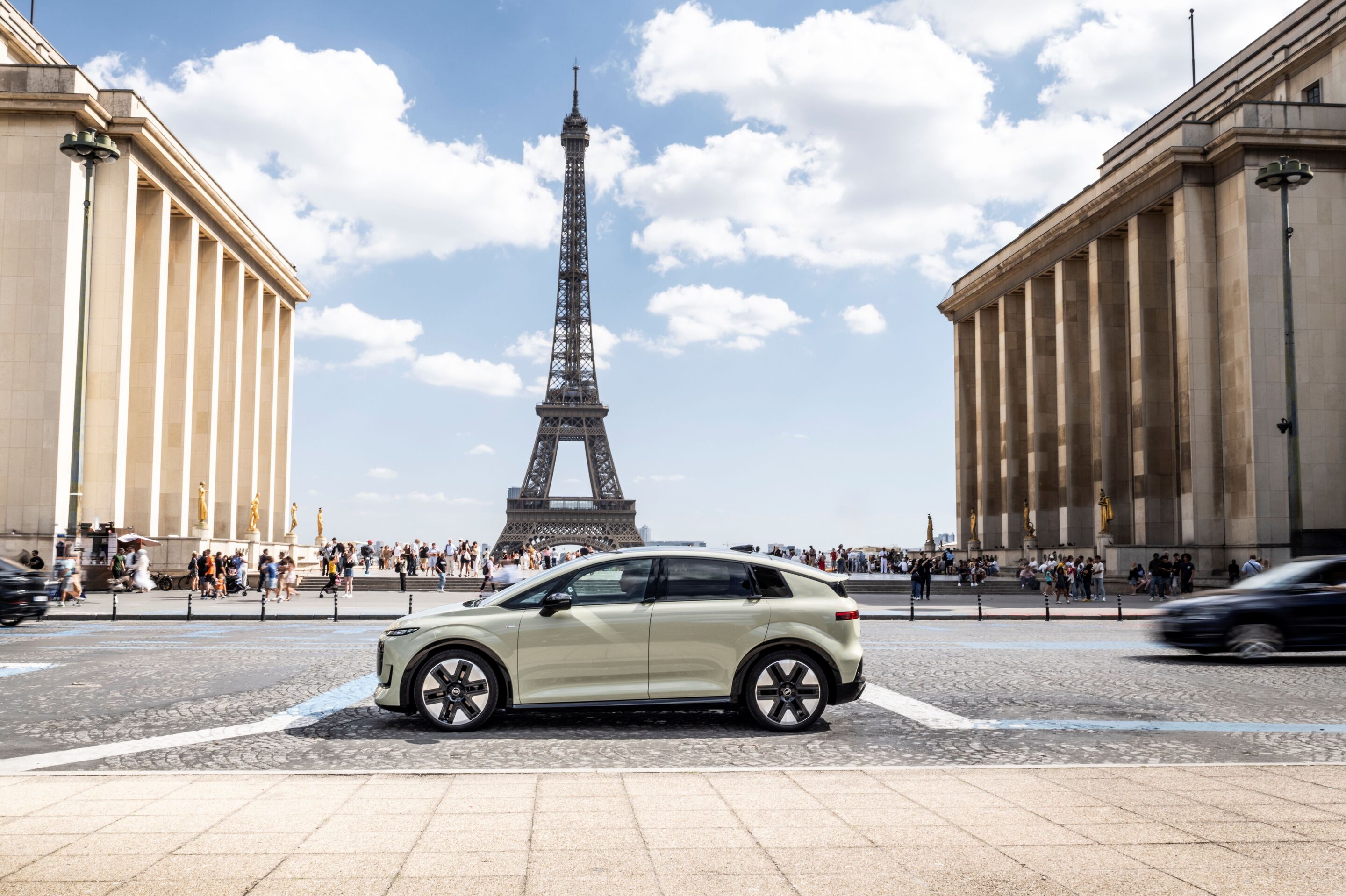 Audi A2 e-tron Overview official photo