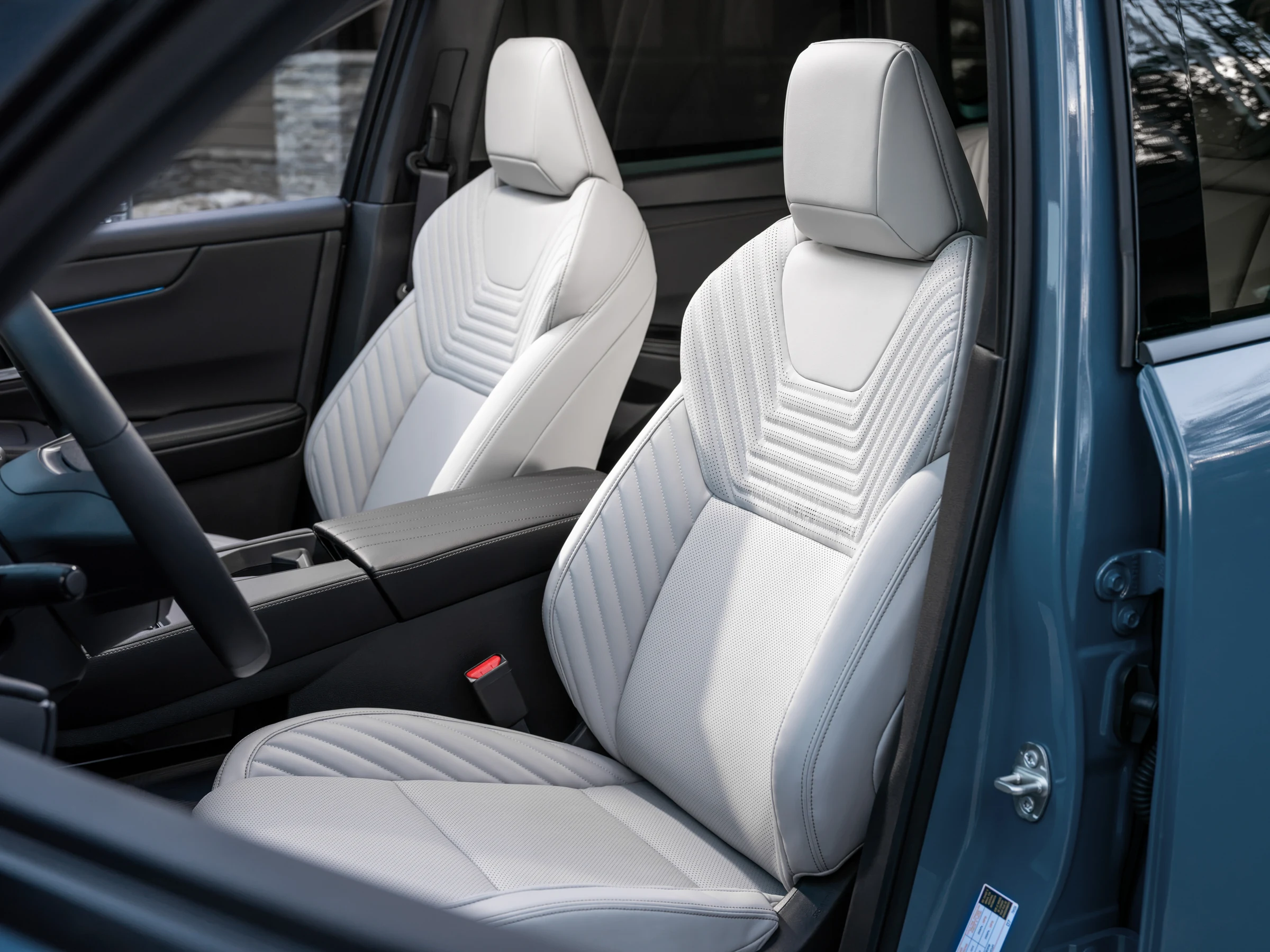 2027 Nissan Rogue Hybrid interior photo 1