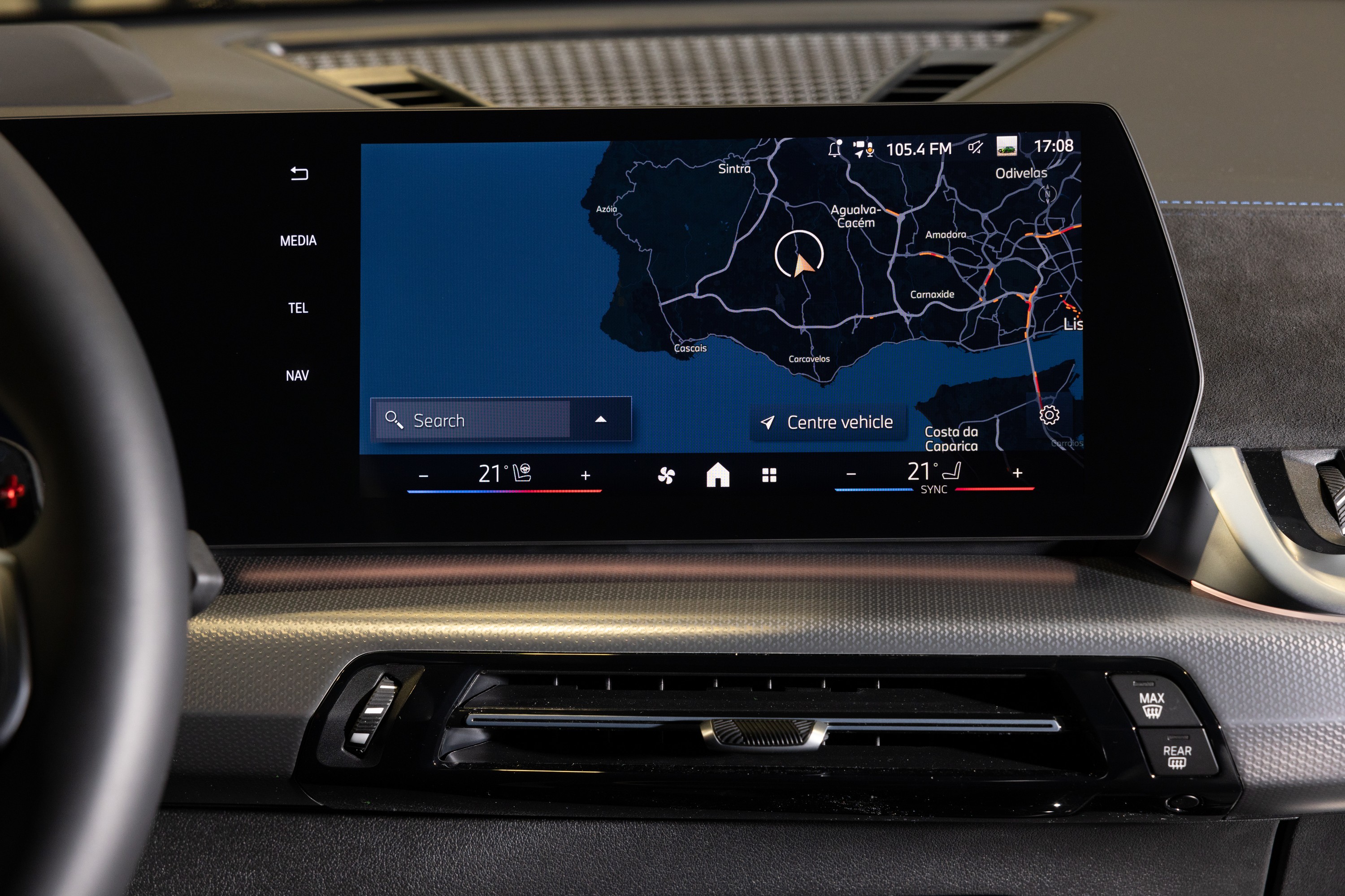 BMW X2 interior P90540161