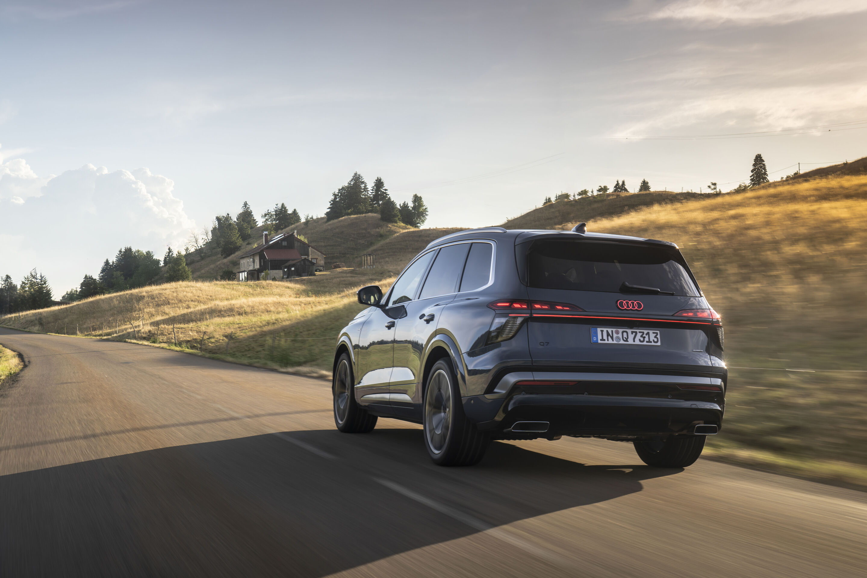 Audi Q7 Exterior official photo