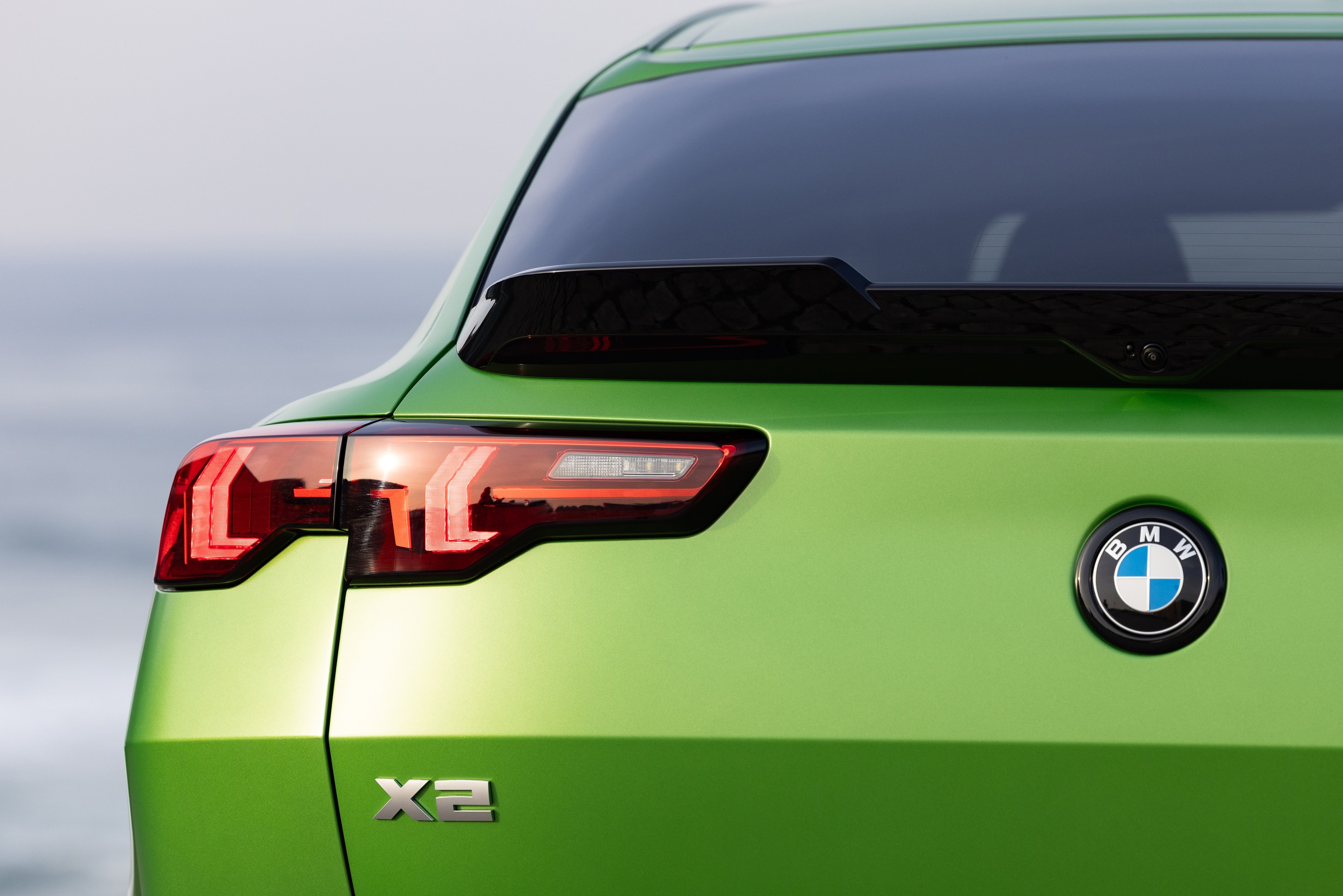 BMW X2 driving P90540186