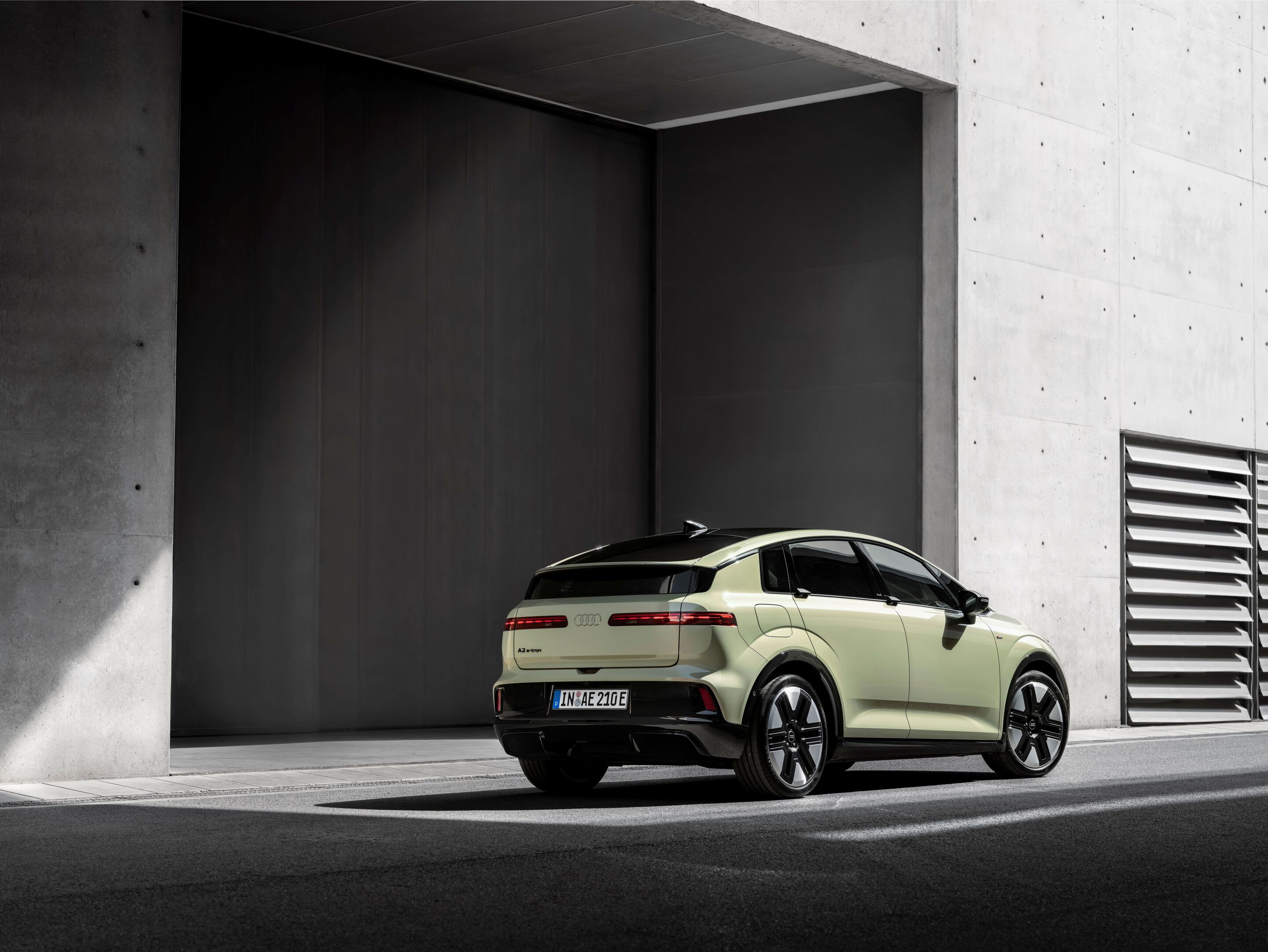 Audi A2 e-tron Exterior official photo