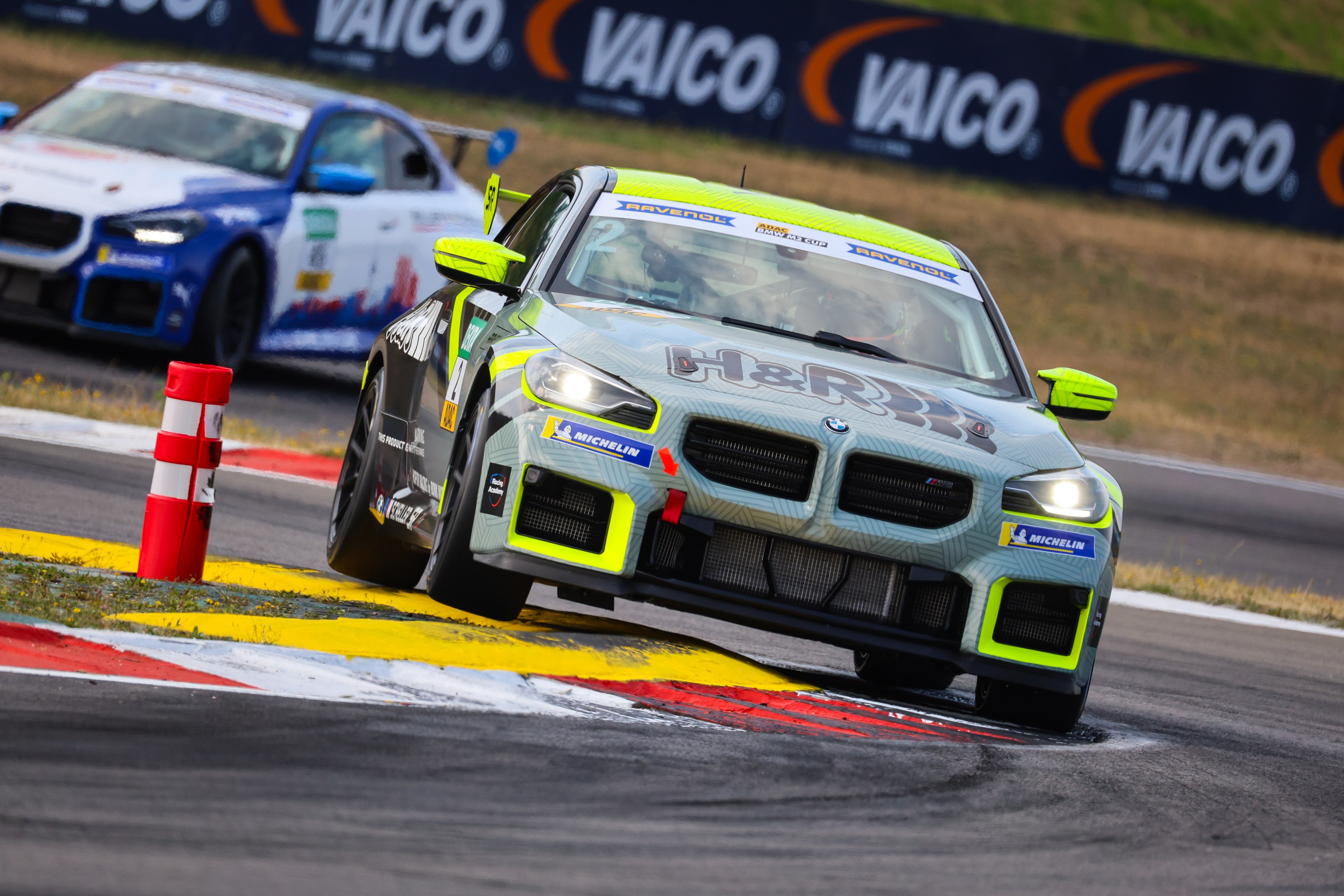 BMW M2 exterior P90652490