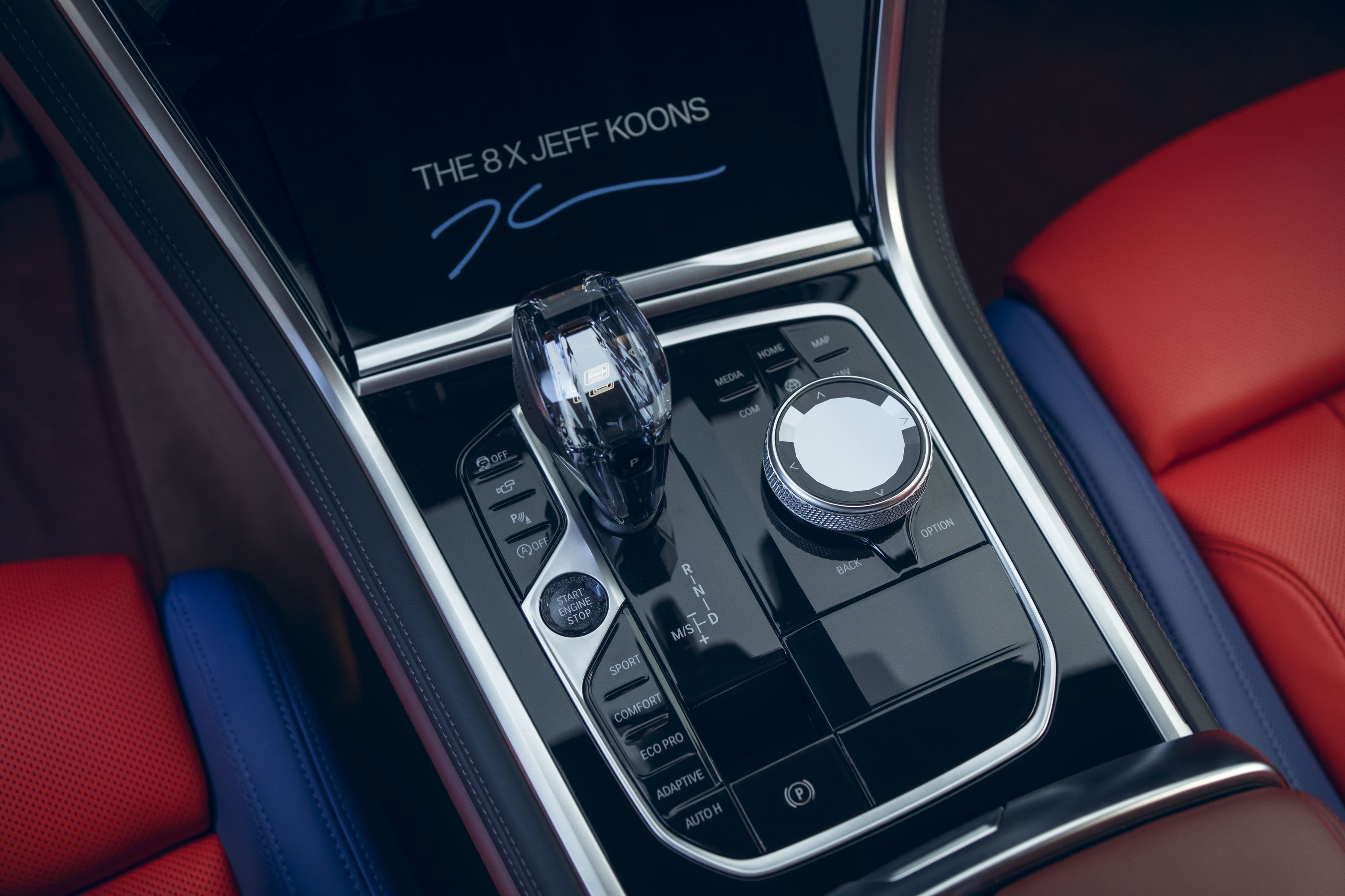 BMW M850i exterior P90449936