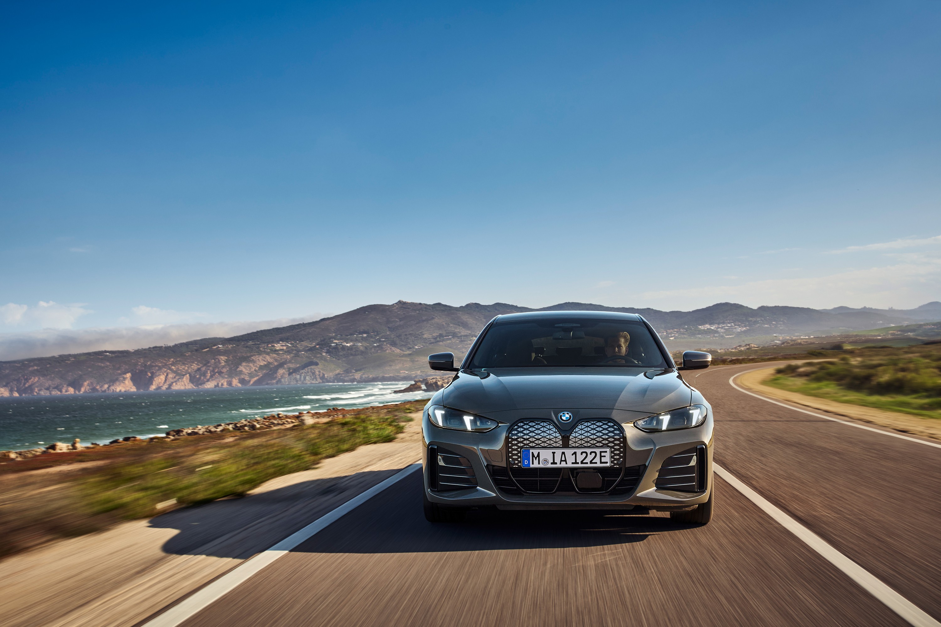 BMW i4 exterior P90546616