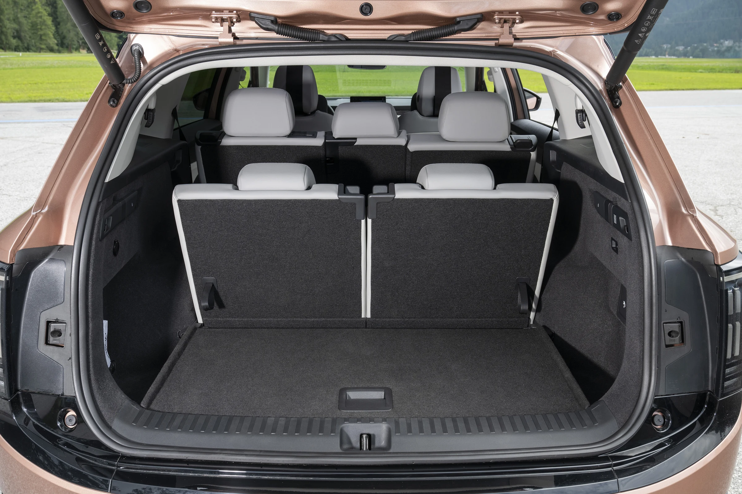 Skoda Peaq interior official photo 12