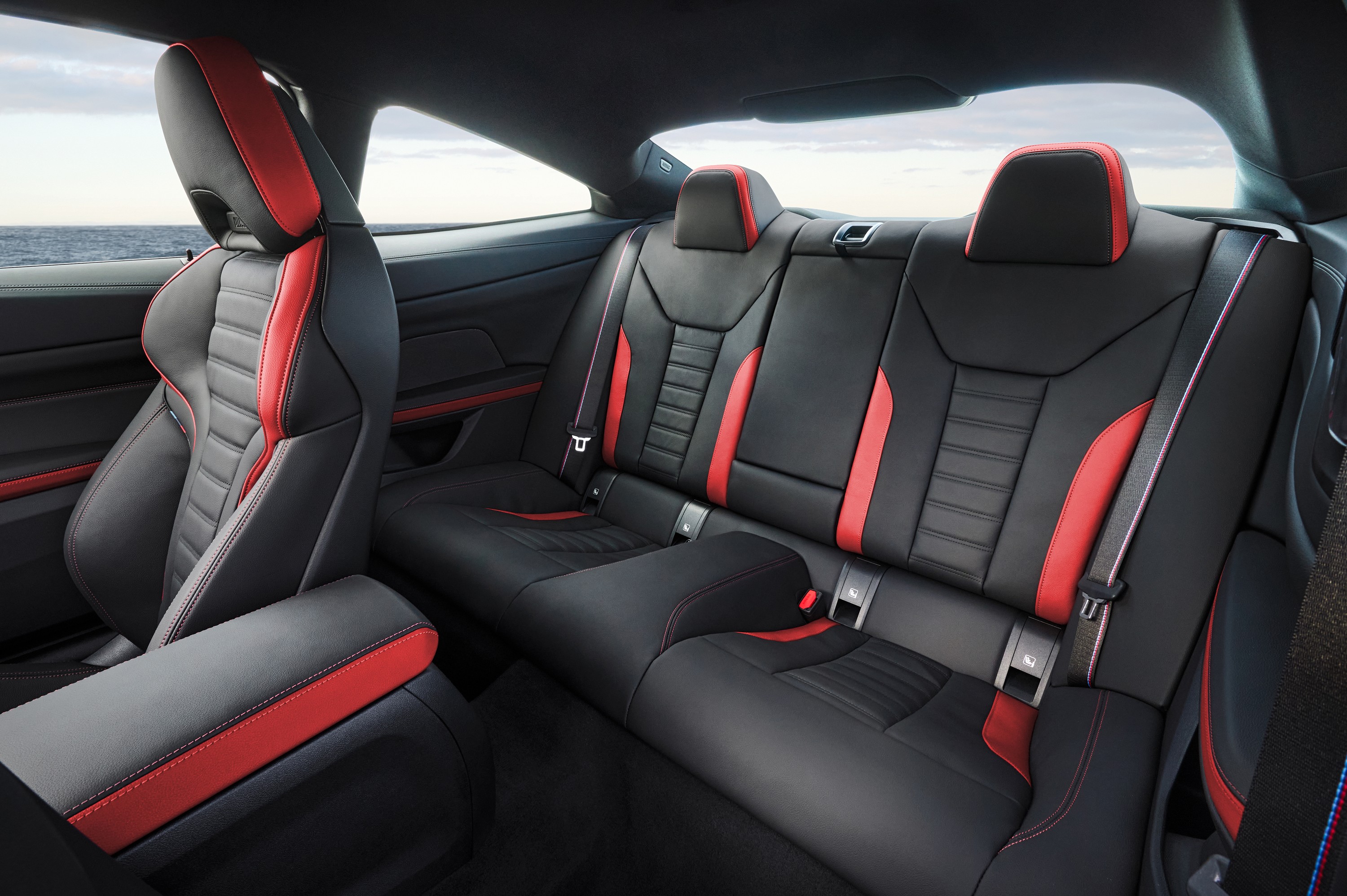 BMW 4 Series interior P90535798