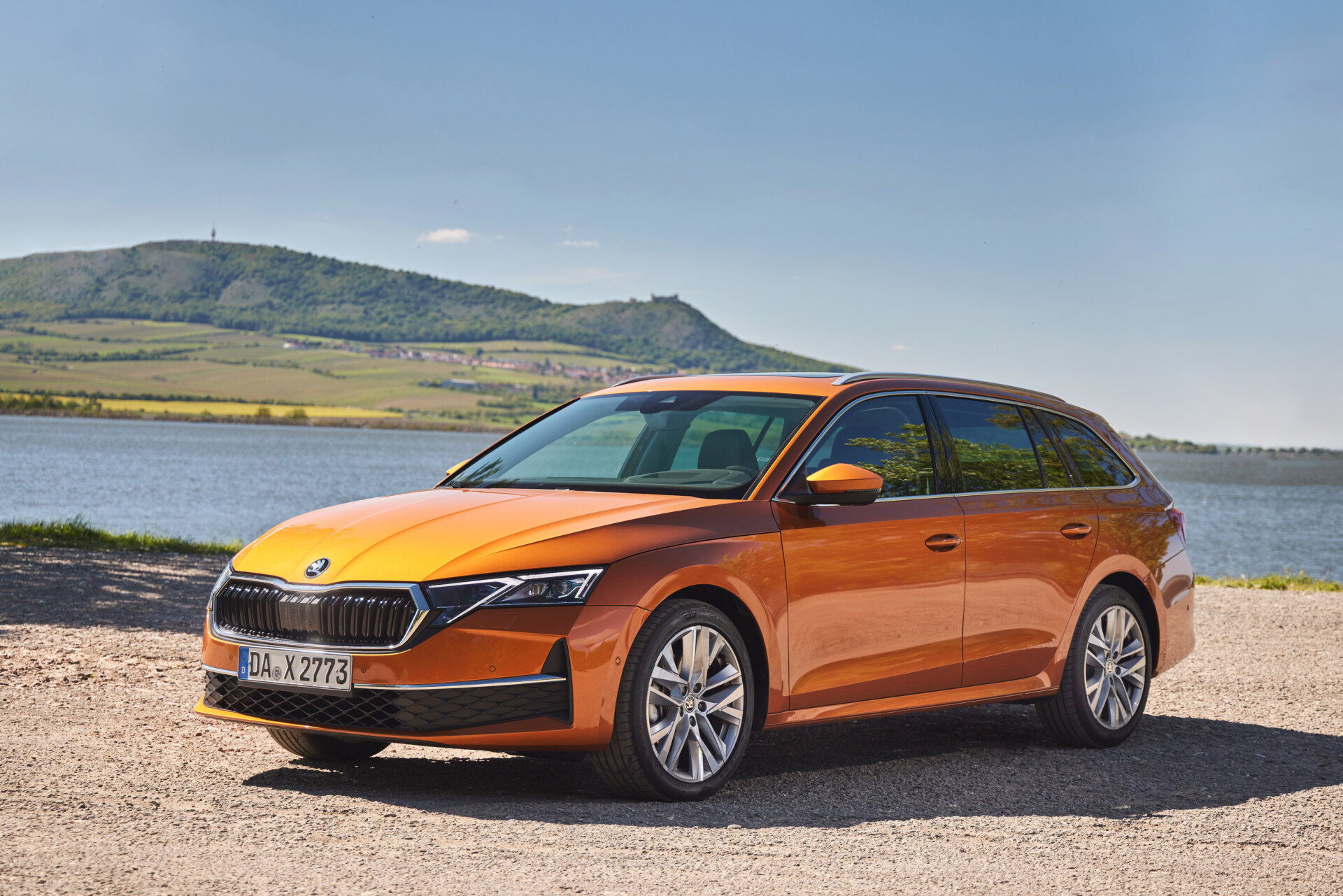 Škoda Octavia Exterior official photo
