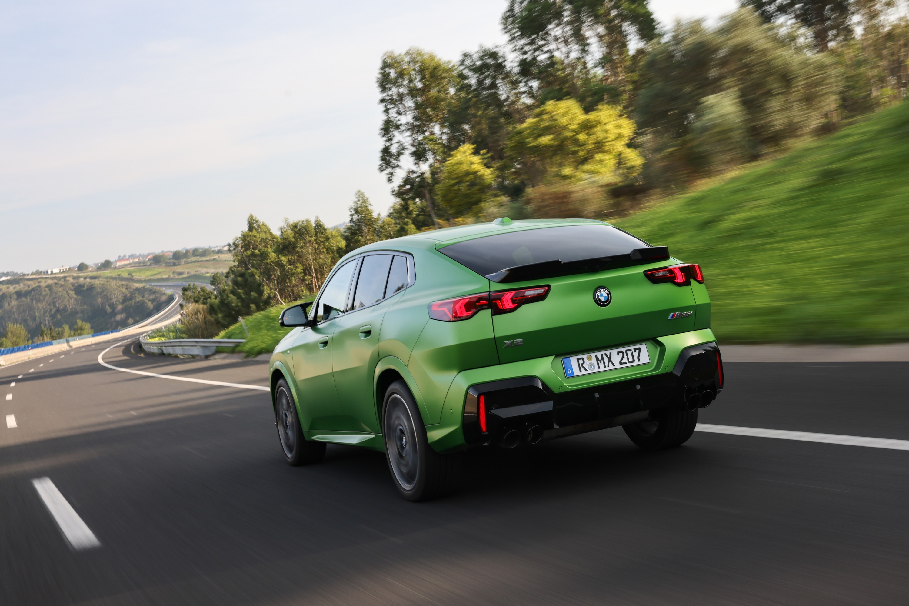 BMW X2 driving P90540235