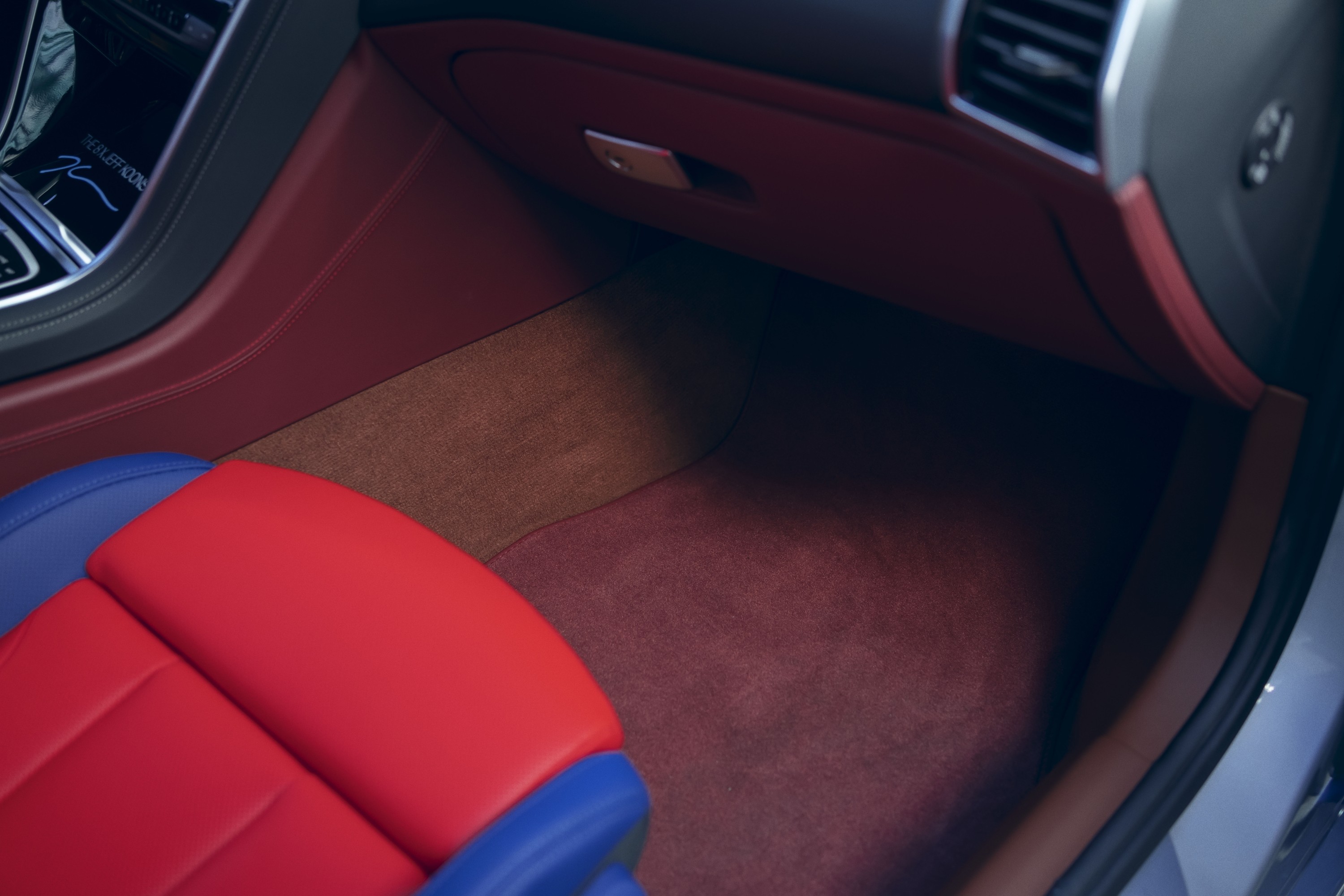 BMW M850i exterior P90449944
