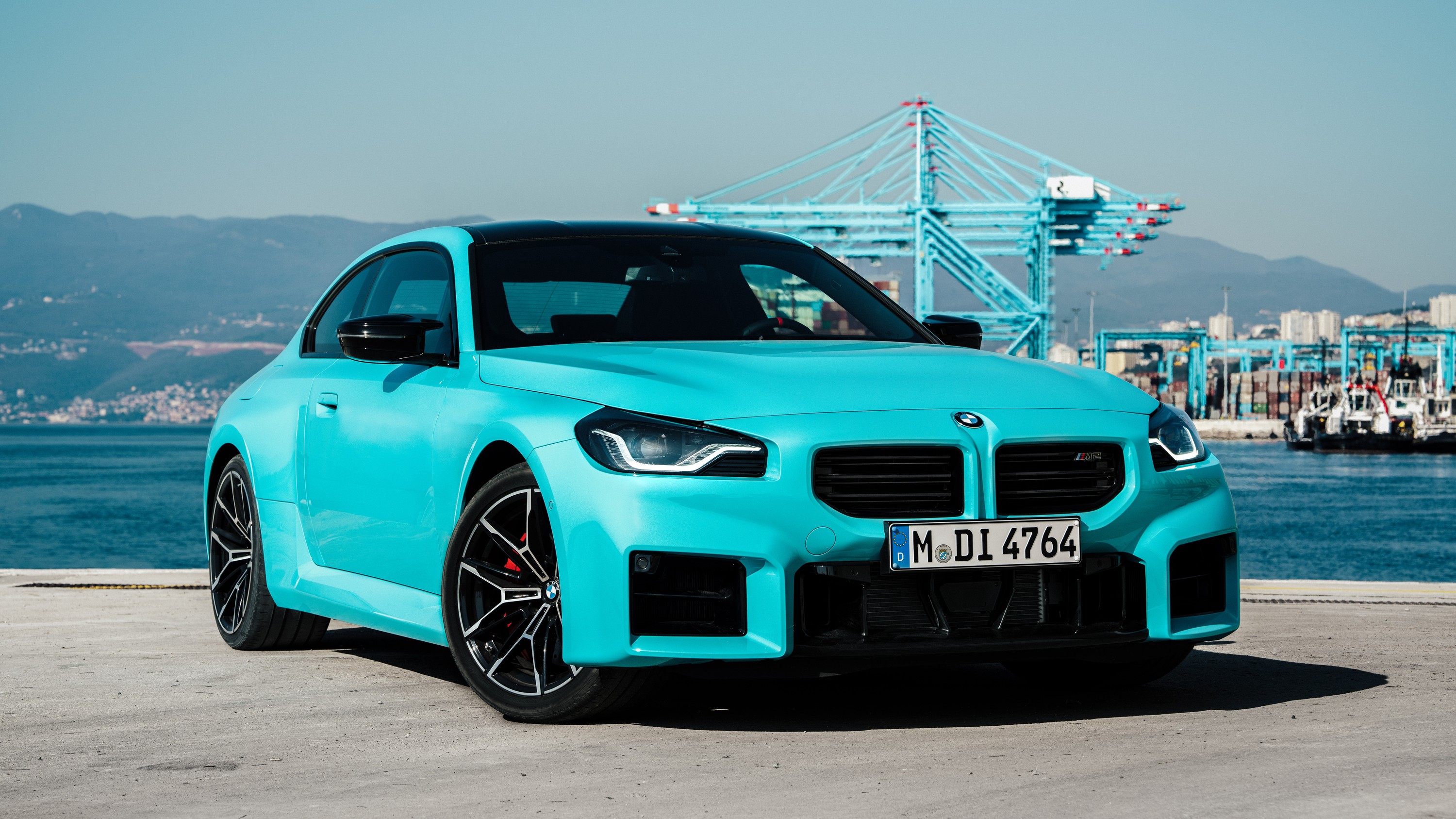 BMW M2 exterior P90642606