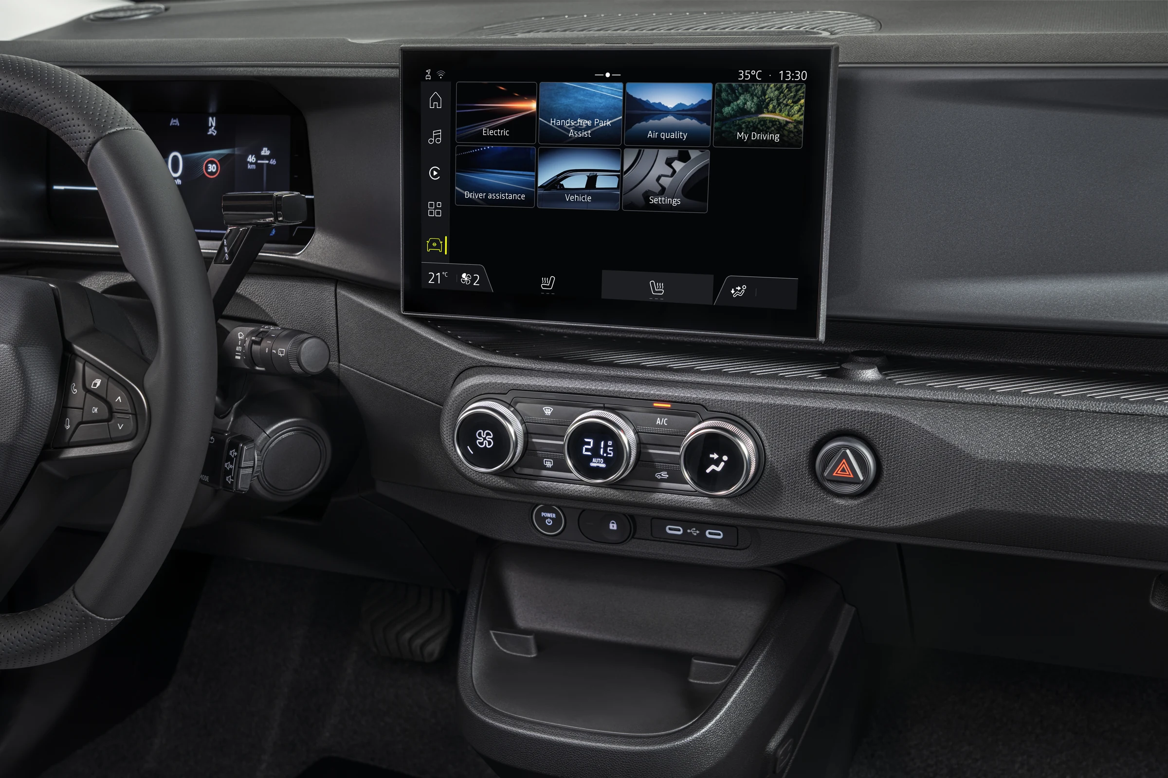 Nissan Pixo interior official photo 11