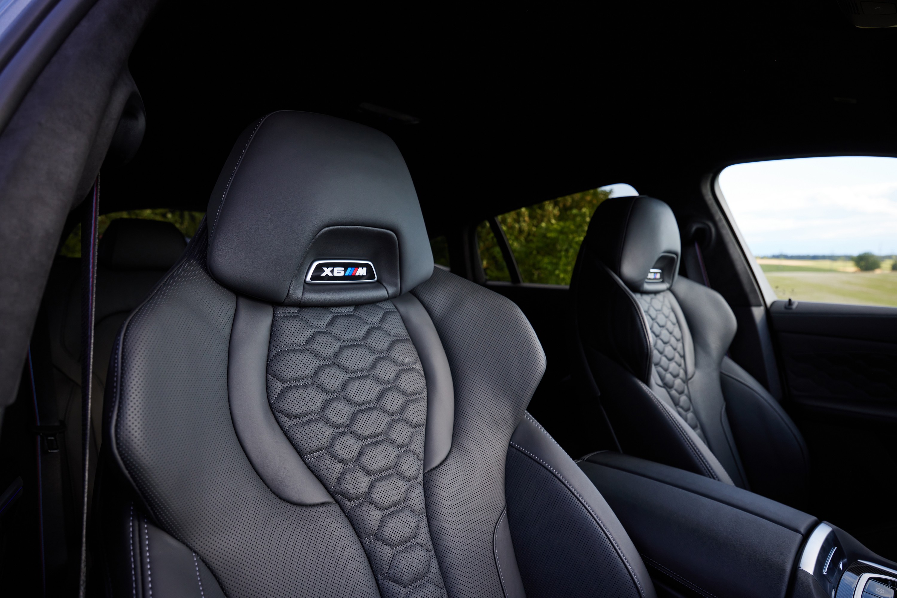 BMW X6 exterior P90518085
