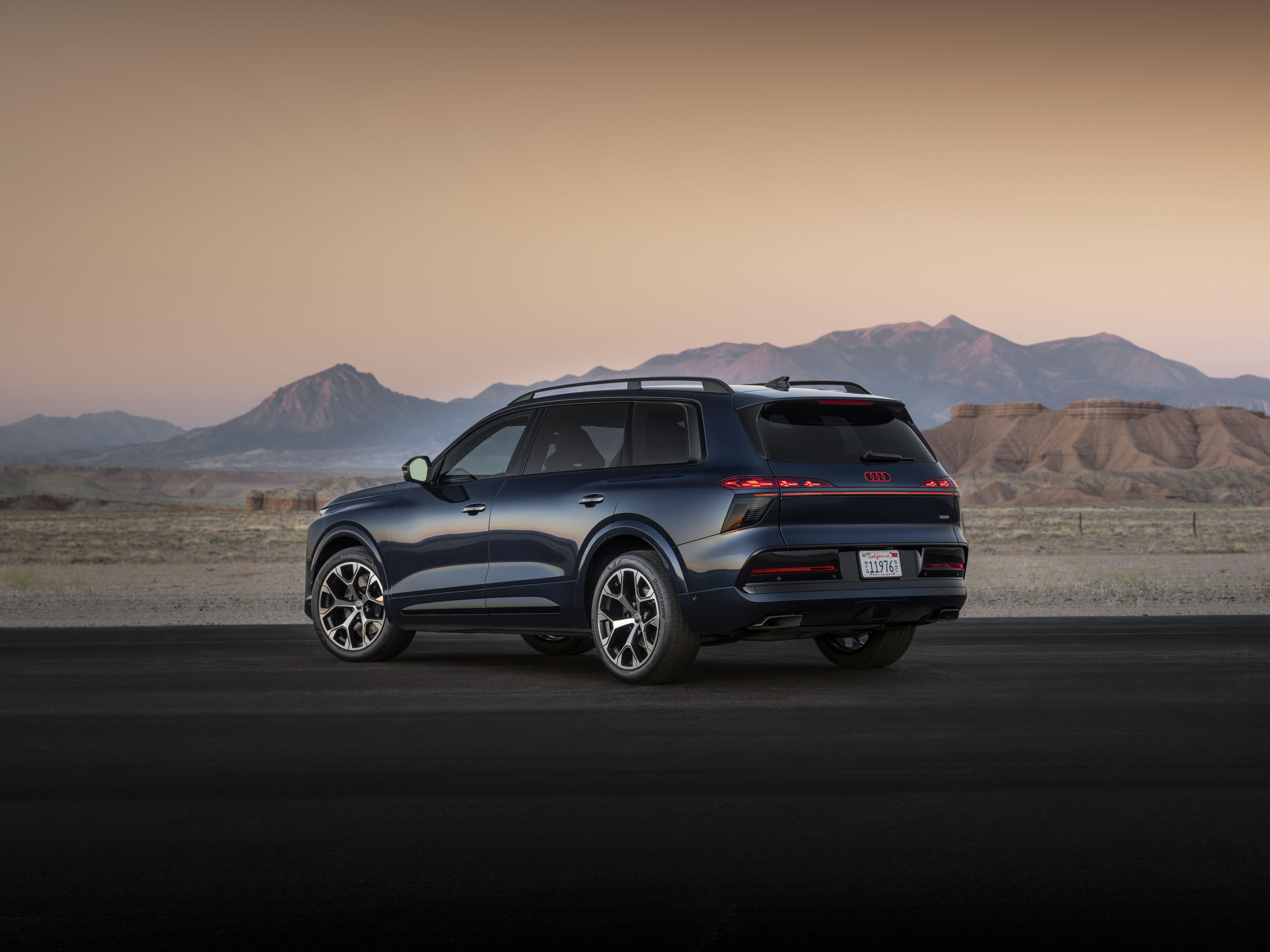 Audi Q9 Exterior official photo