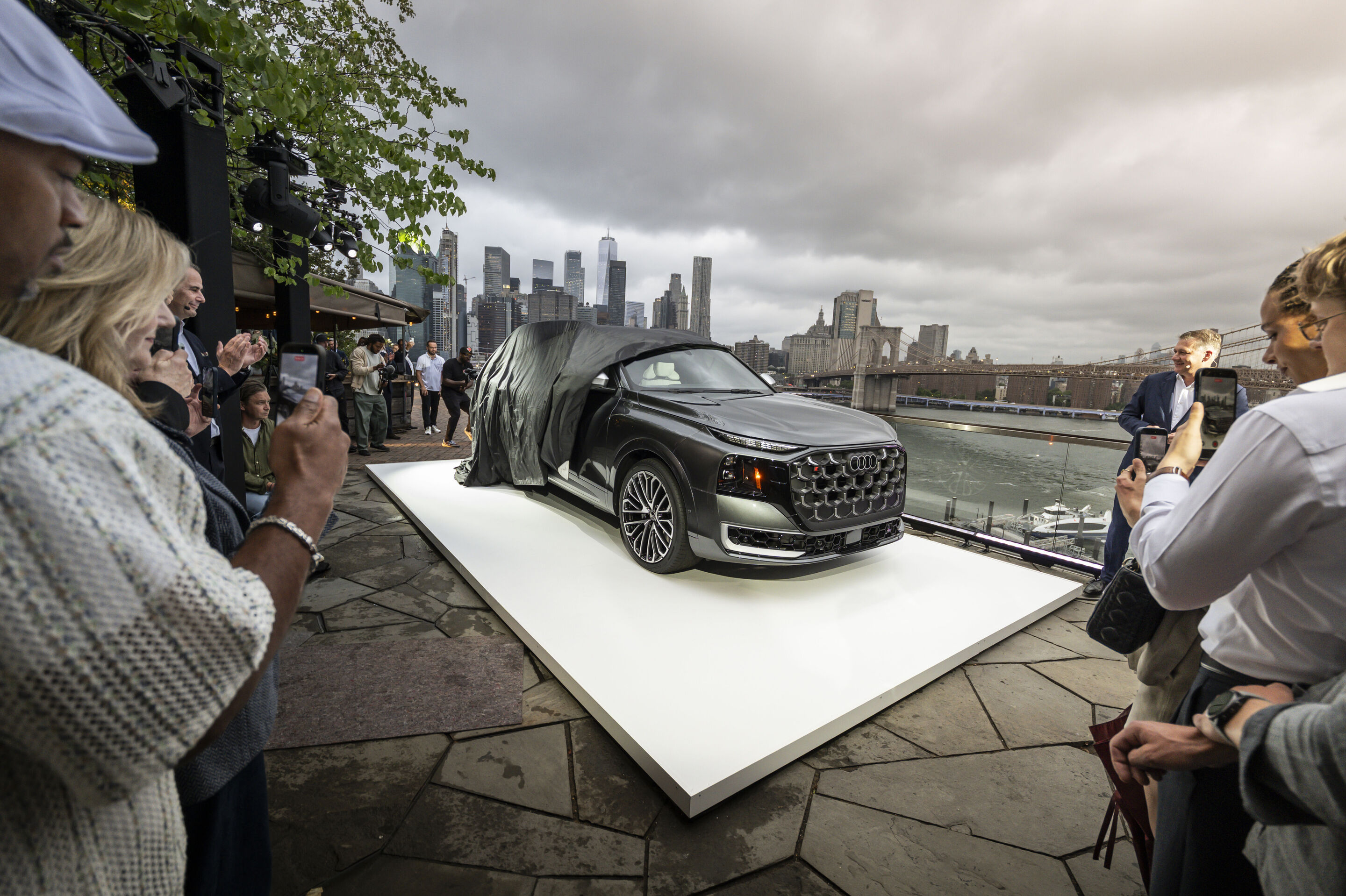 Audi Q9 Overview official photo