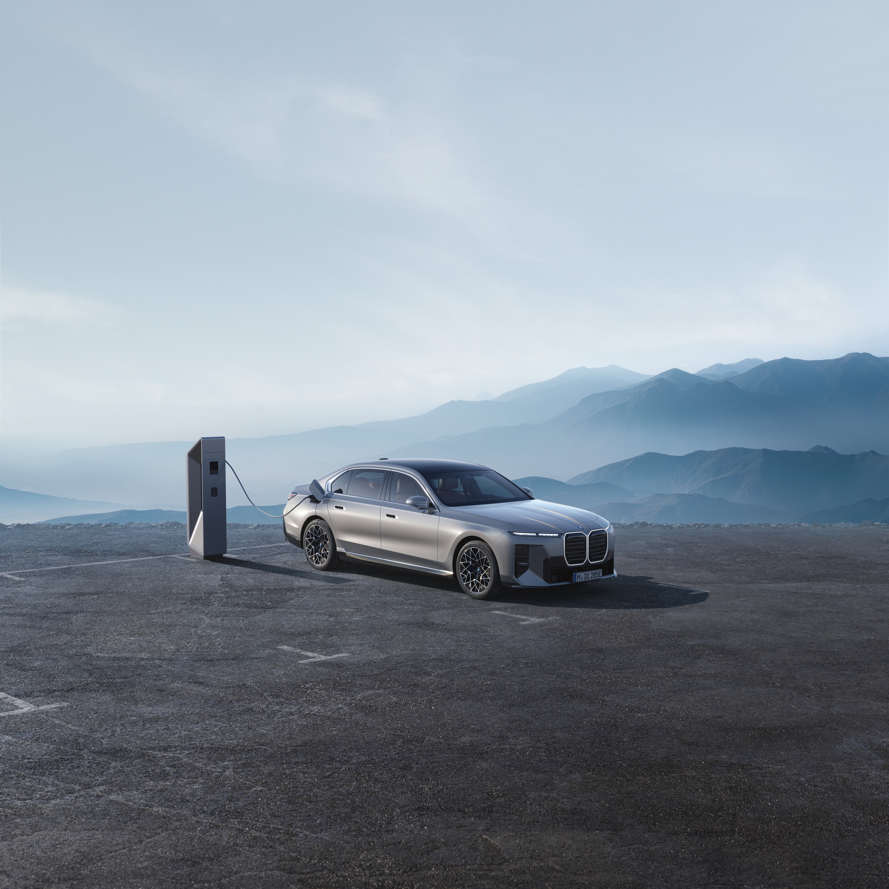BMW i7 exterior P90639140